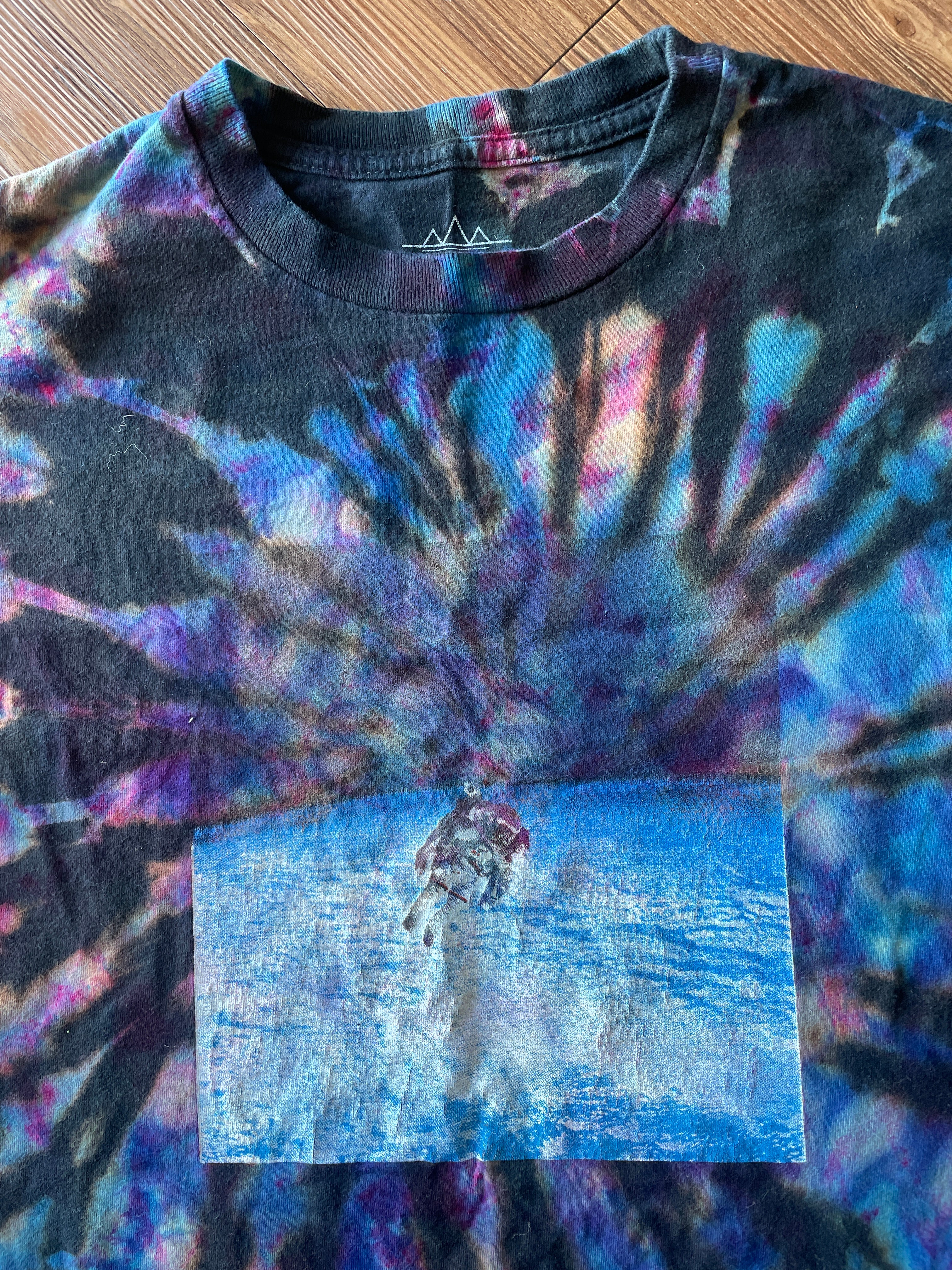 MEDIUM Men’s Astronaut Lost in Space Tie Dye T-Shirt | Galaxy Reverse Tie Dye Short Sleeve