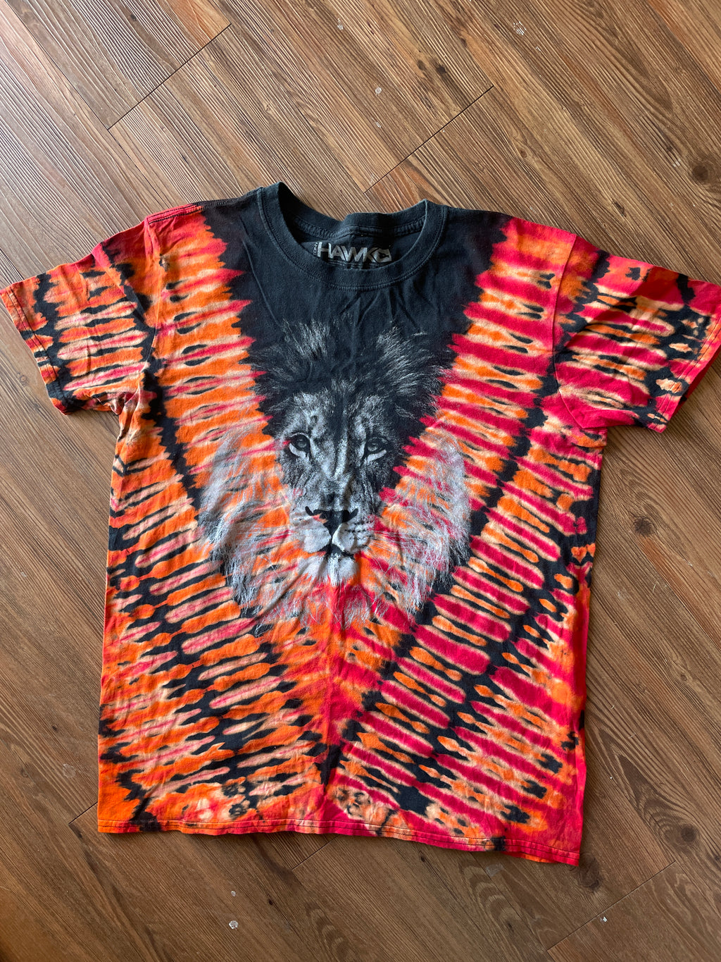 LARGE Men’s Red and White Lion Reverse Tie Dye T-Shirt | Orange and Red Bleach Dye Short Sleeve
