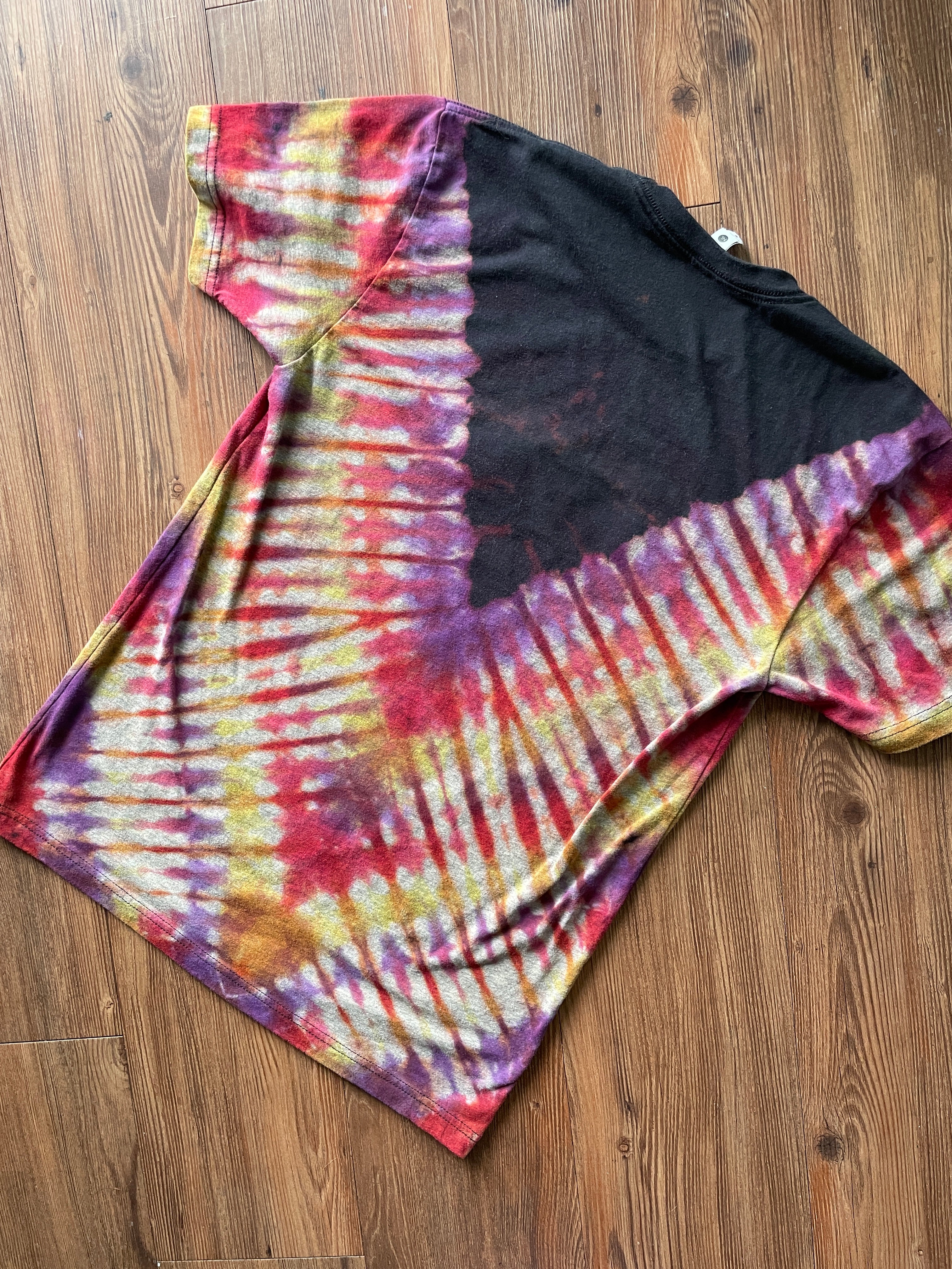 Medium Men’s SLCA Climbing Jedi Handmade Tie Dye T-Shirt | Black, Red, and Purple V-Pleated Tie Dye Short Sleeve