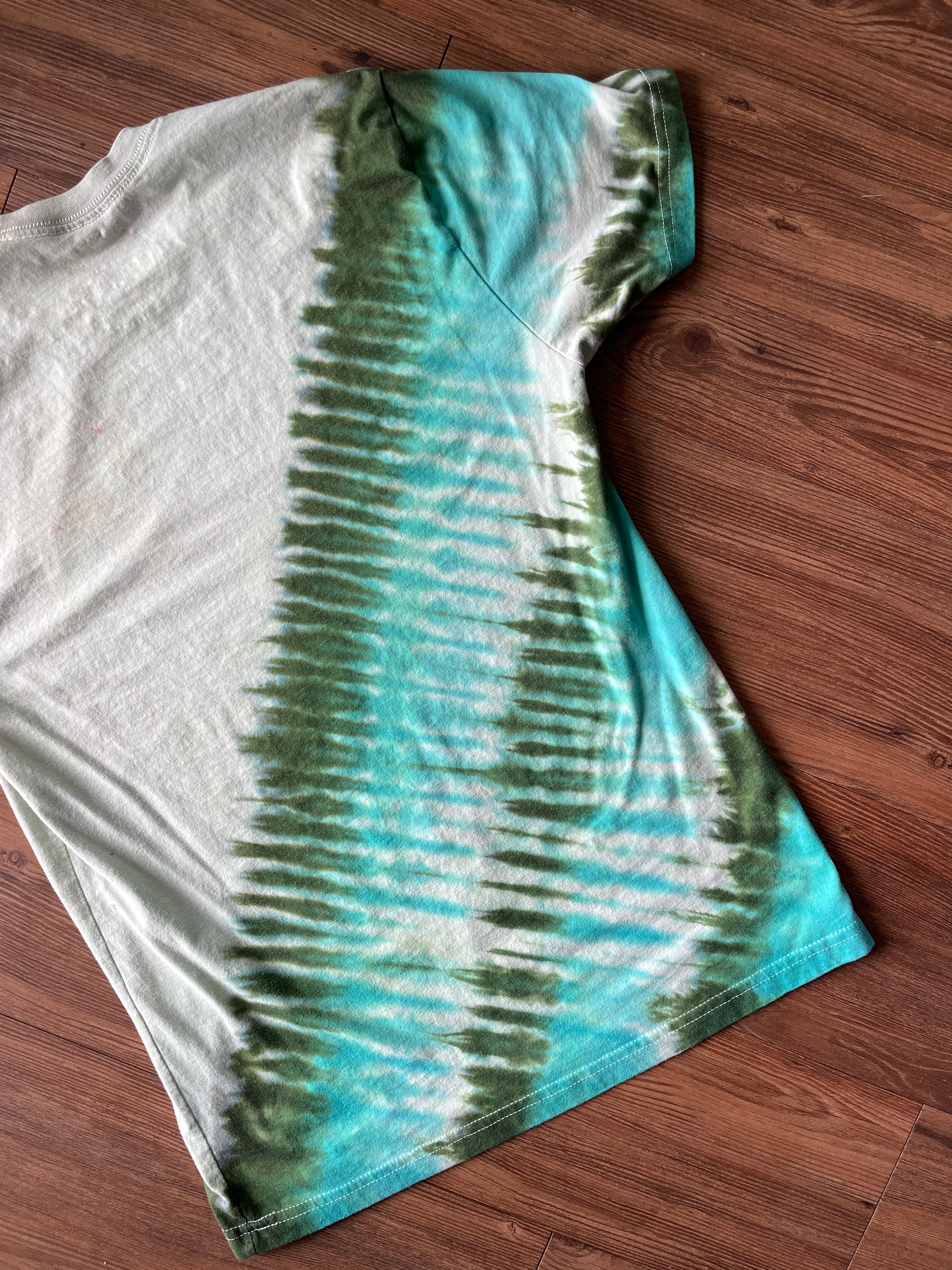 Small Men’s Be-Utah-Ful Handmade Tie Dye T-Shirt | Shades of Aqua Green Pleated Tie Dye Short Sleeve