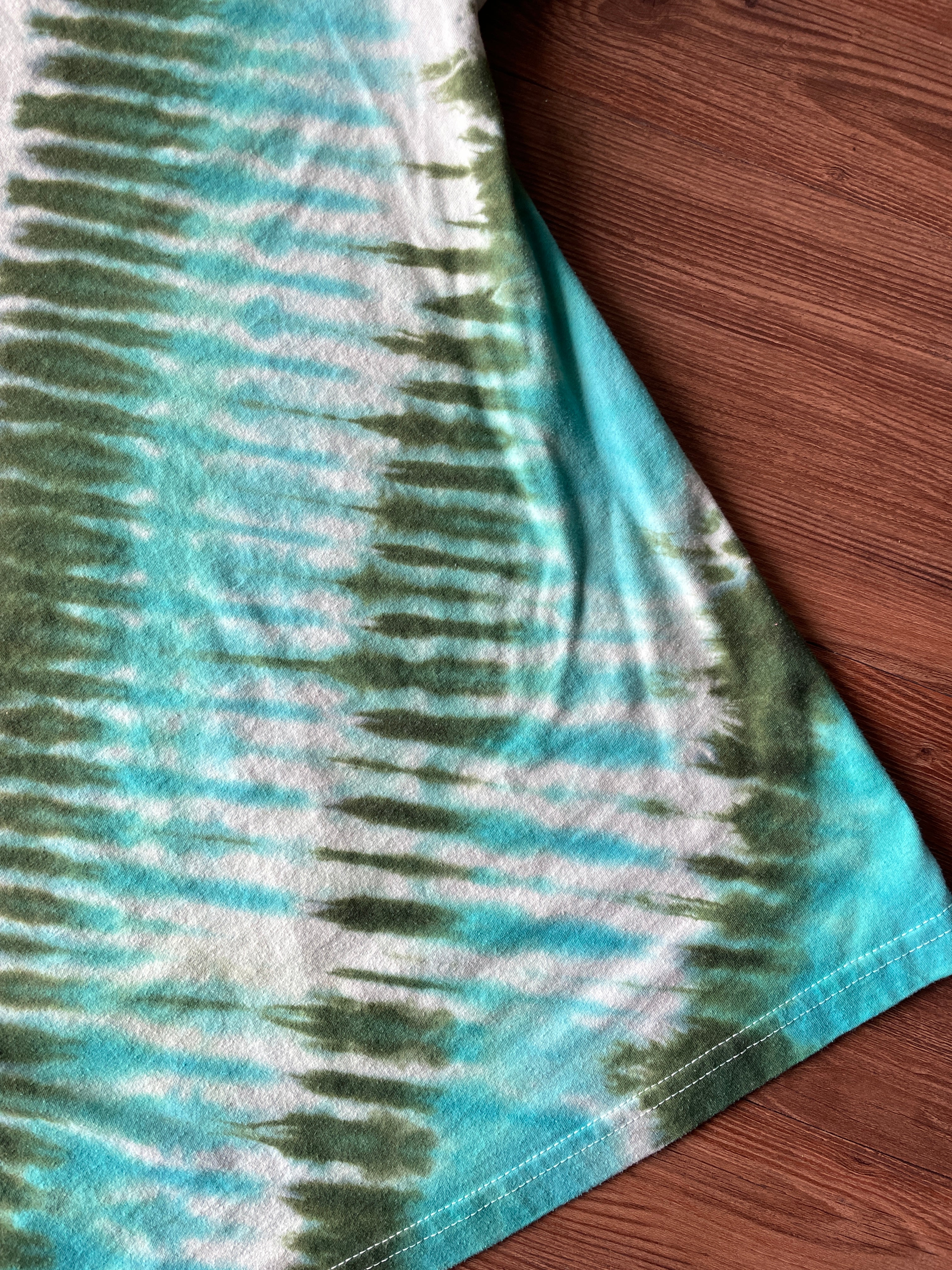 Small Men’s Be-Utah-Ful Handmade Tie Dye T-Shirt | Shades of Aqua Green Pleated Tie Dye Short Sleeve