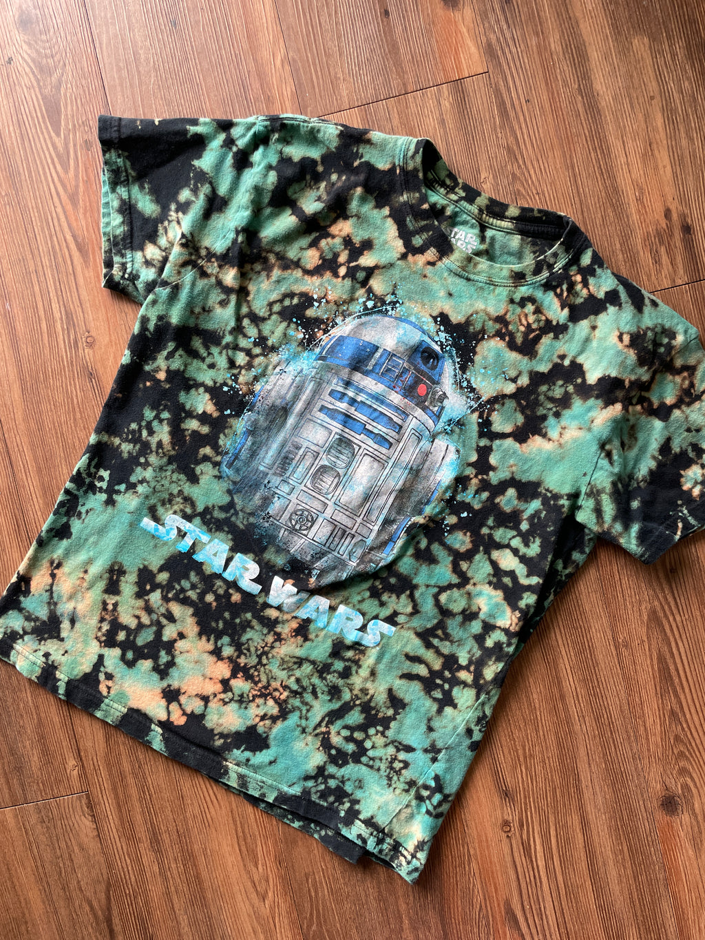 Large Women’s Star Wars R2-D2 Handmade Reverse Tie Dye T-Shirt | Black and Blue Crumpled Tie Dye Short Sleeve