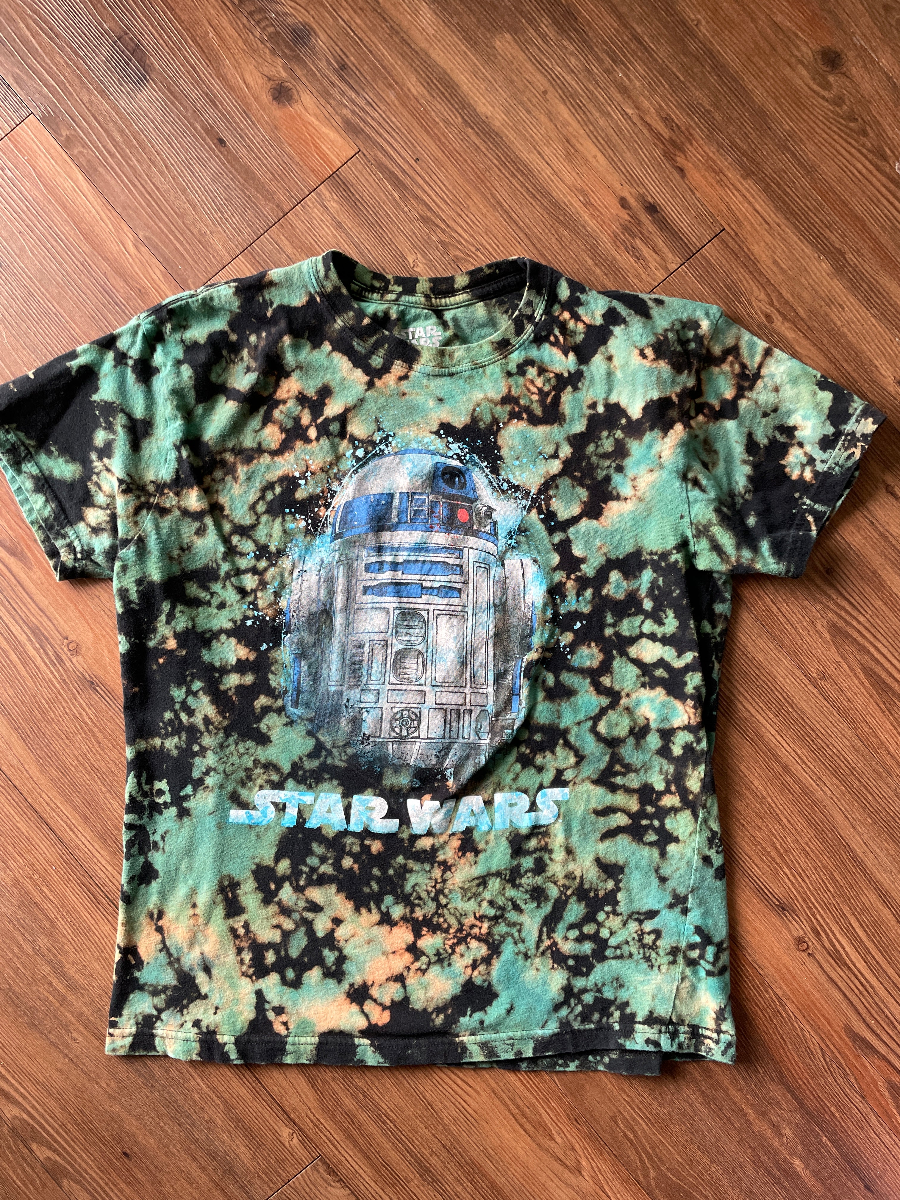 Large Women’s Star Wars R2-D2 Handmade Reverse Tie Dye T-Shirt | Black and Blue Crumpled Tie Dye Short Sleeve