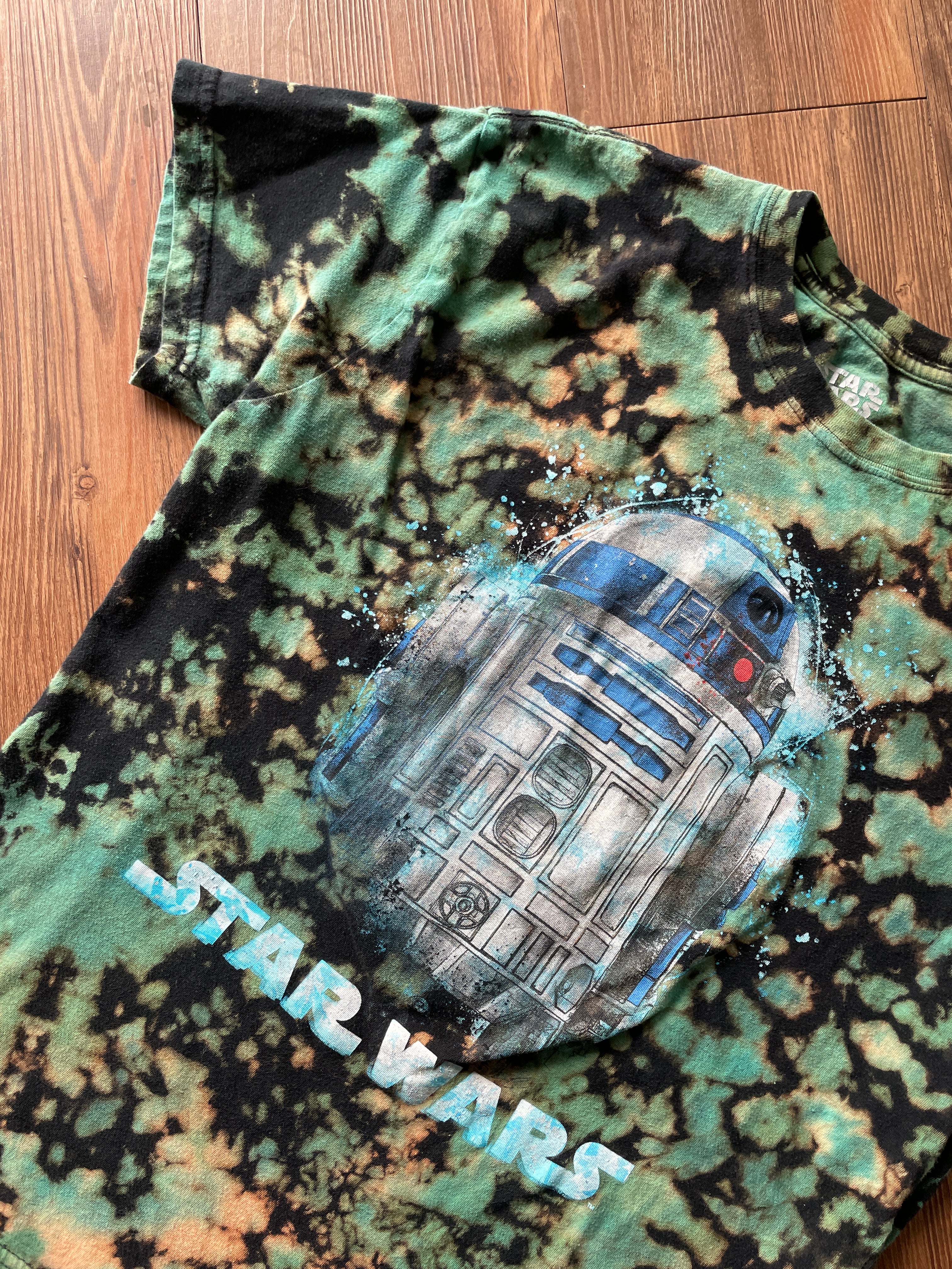 Large Women’s Star Wars R2-D2 Handmade Reverse Tie Dye T-Shirt | Black and Blue Crumpled Tie Dye Short Sleeve