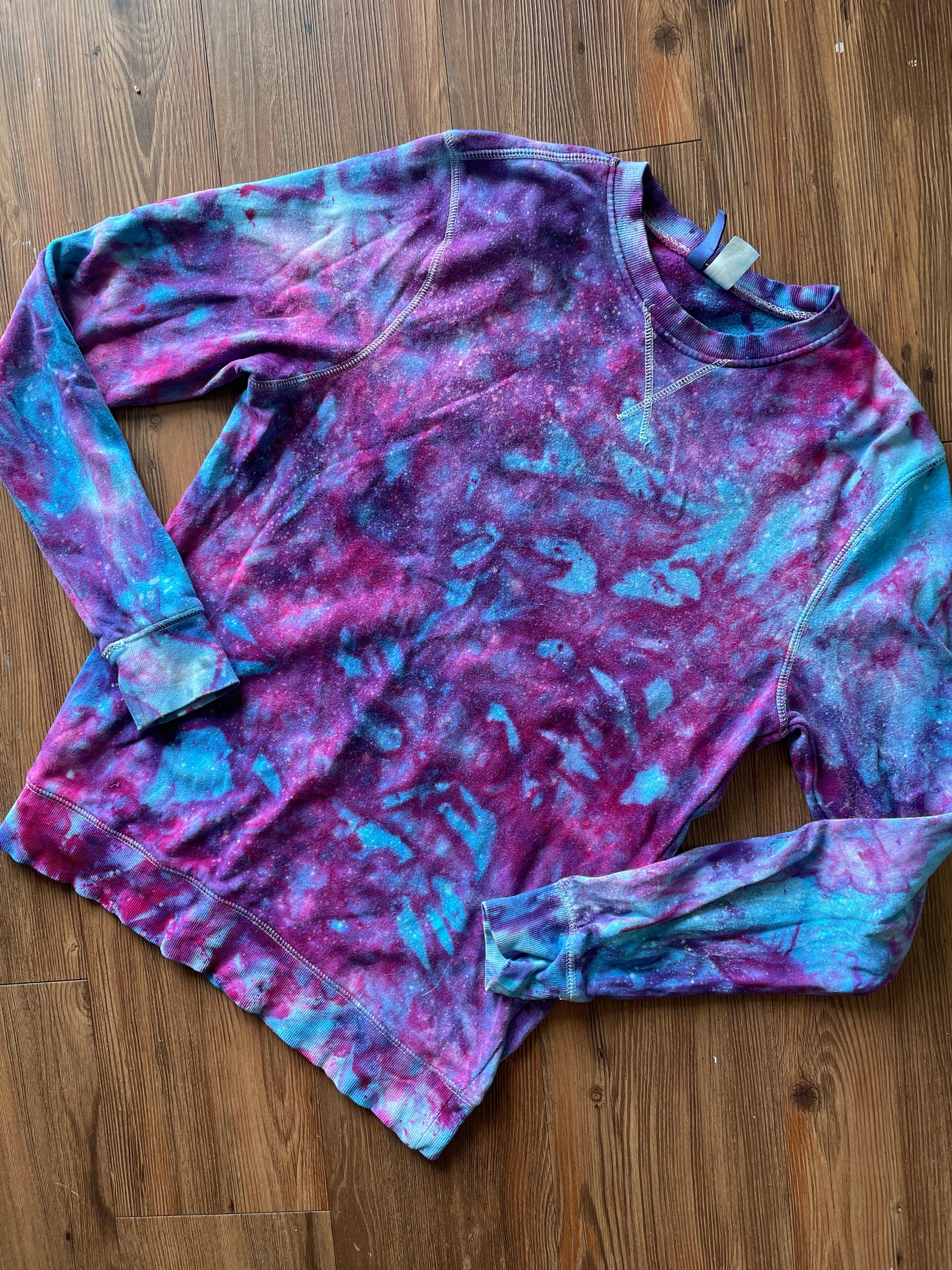 SMALL Women’s H&M Galaxy Tie Dye Crewneck Sweatshirt | Pastel Purple and Blue Ice Dye Long Sleeve
