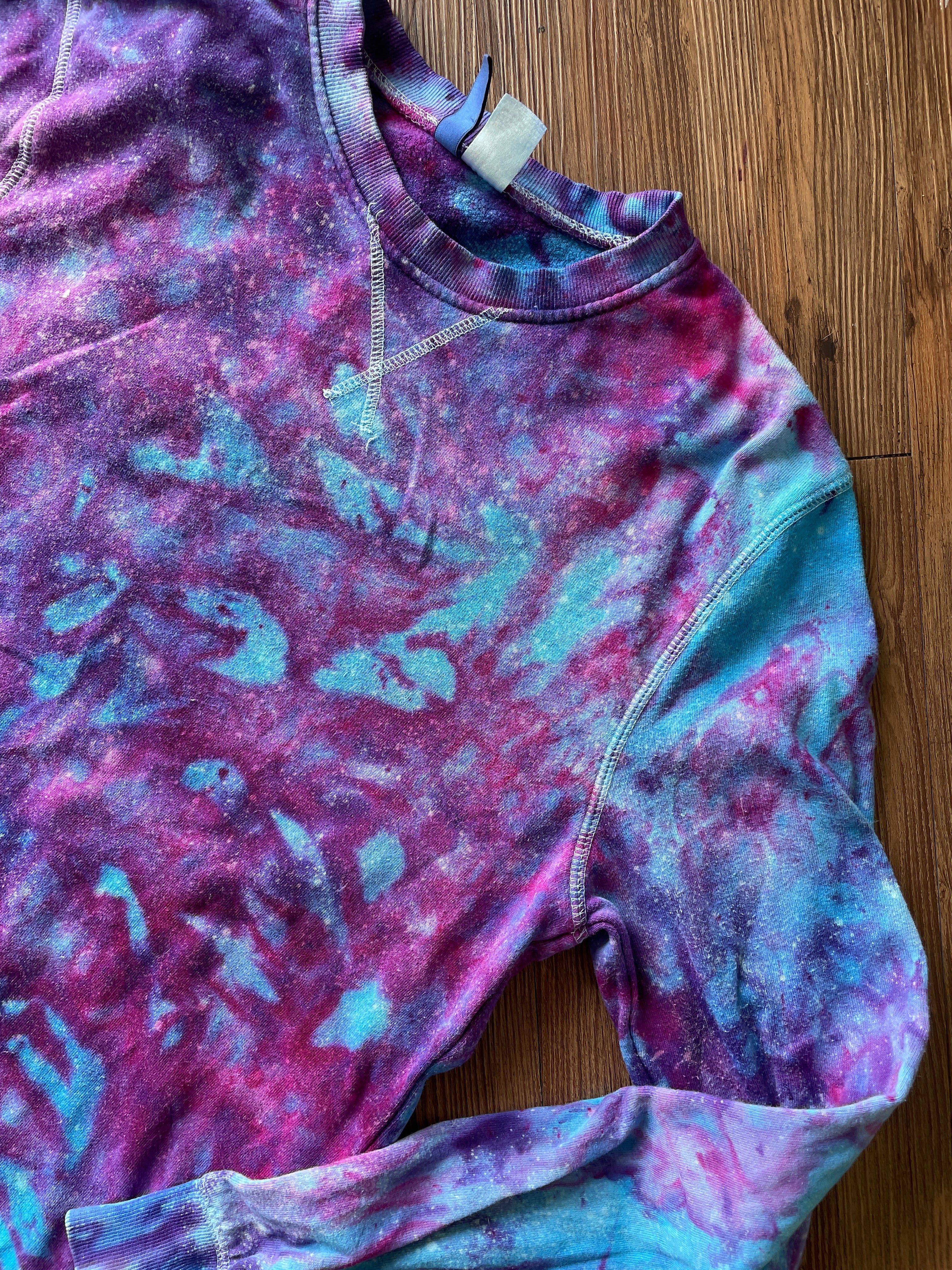 SMALL Women’s H&M Galaxy Tie Dye Crewneck Sweatshirt | Pastel Purple and Blue Ice Dye Long Sleeve