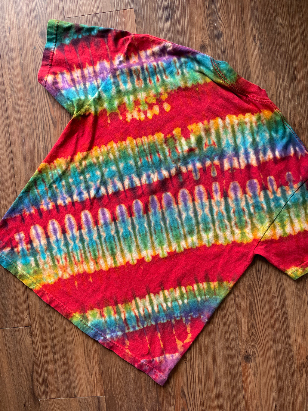 XL Men’s Nike MACHINE Handmade Tie Dye T-Shirt | Red and Rainbow Pleated Tie Dye Short Sleeve