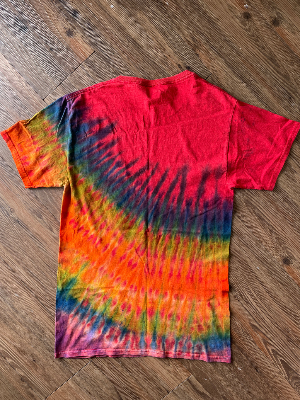 SMALL Men’s Coca-Cola Rainbow Tie Dye T-Shirt | Red and Rainbow Reverse Tie Dye Short Sleeve