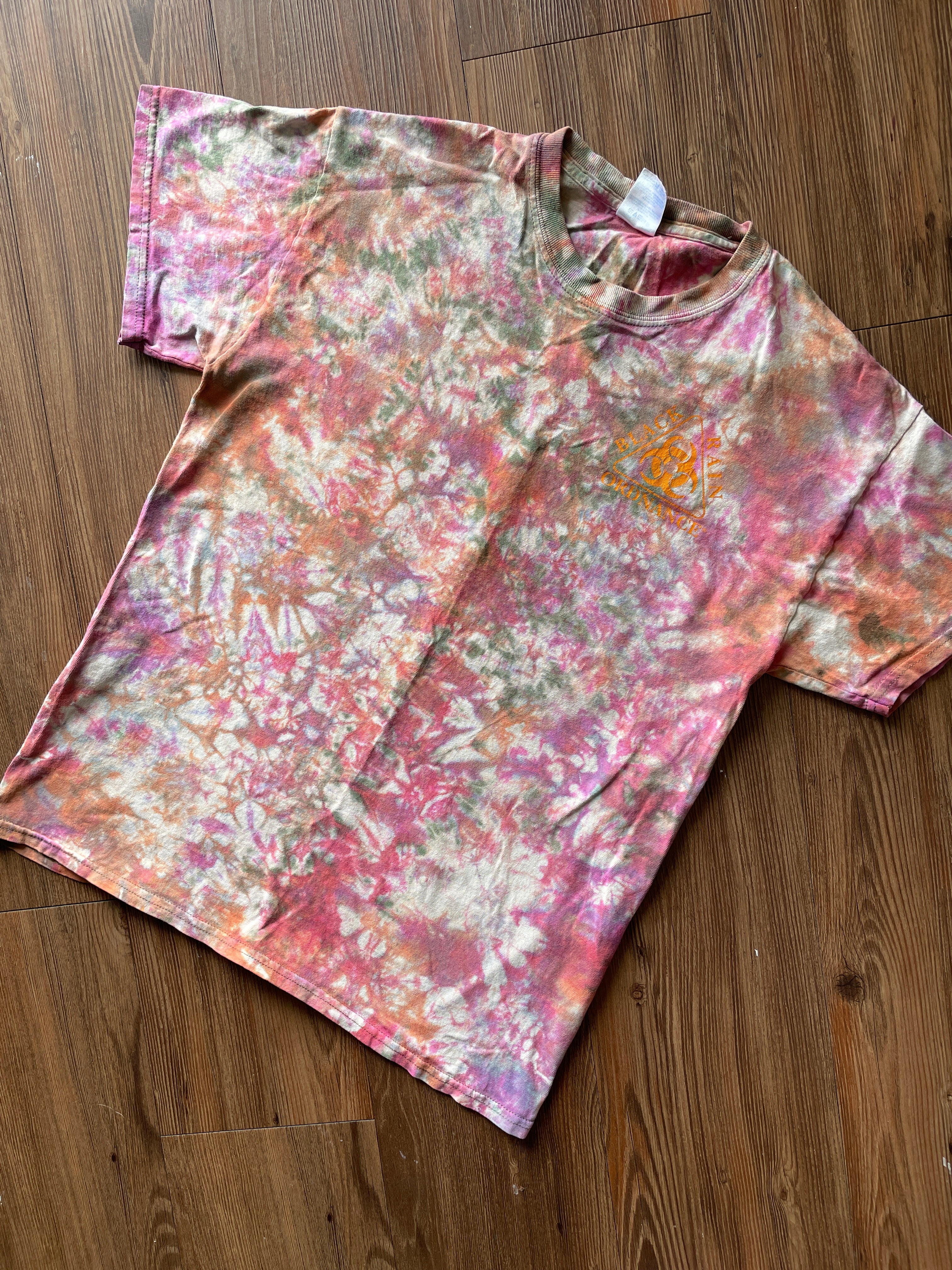 MEDIUM Men’s Black Rain Ordinance Tie Dye T-Shirt | Orange and Pink Reverse Tie Dye Short Sleeve
