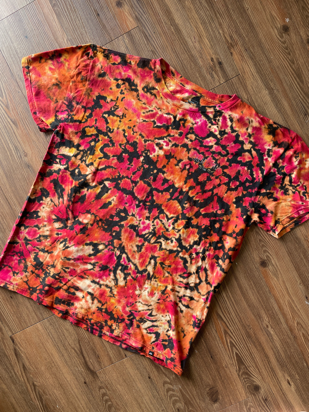 XL Men’s Quiksilver California Tie Dye T-Shirt | Bleach Tie Dye Short Sleeve