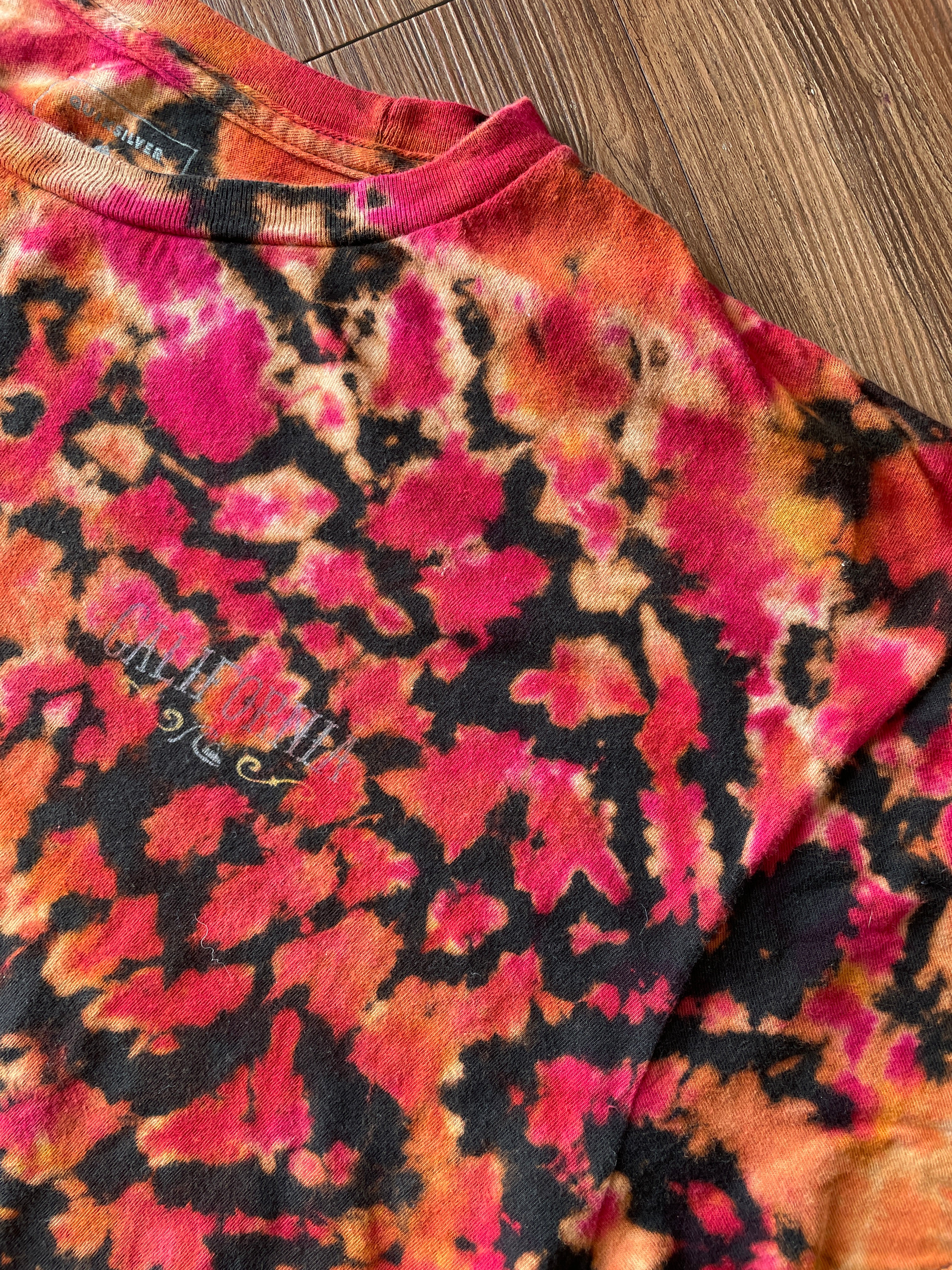 XL Men’s Quiksilver California Tie Dye T-Shirt | Bleach Tie Dye Short Sleeve