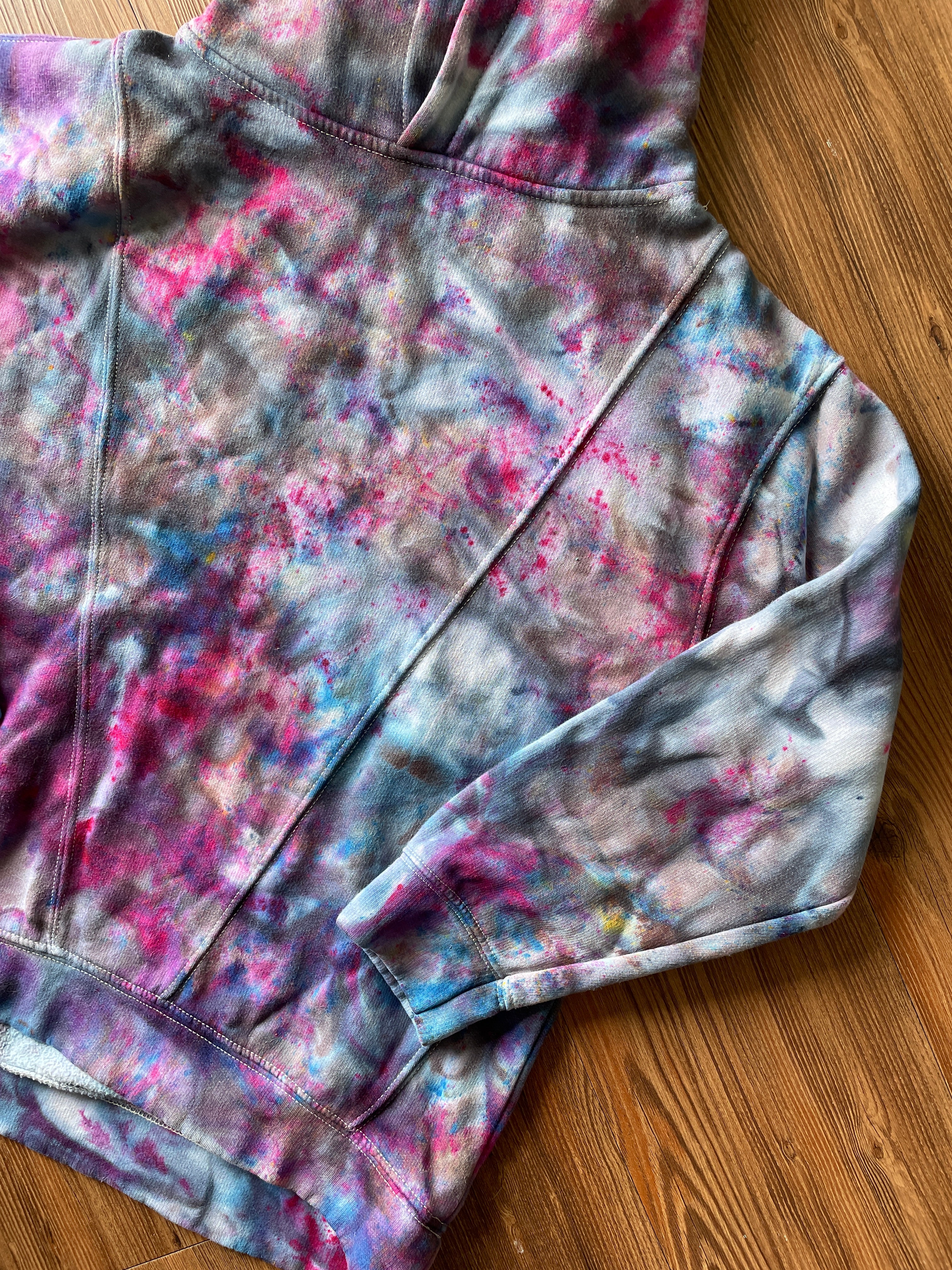 MEDIUM Women’s ZARA Galaxy Dye Tie Dye Sweatshirt | Blue and Purple Space Ice Dye Tie Dye Hoodie