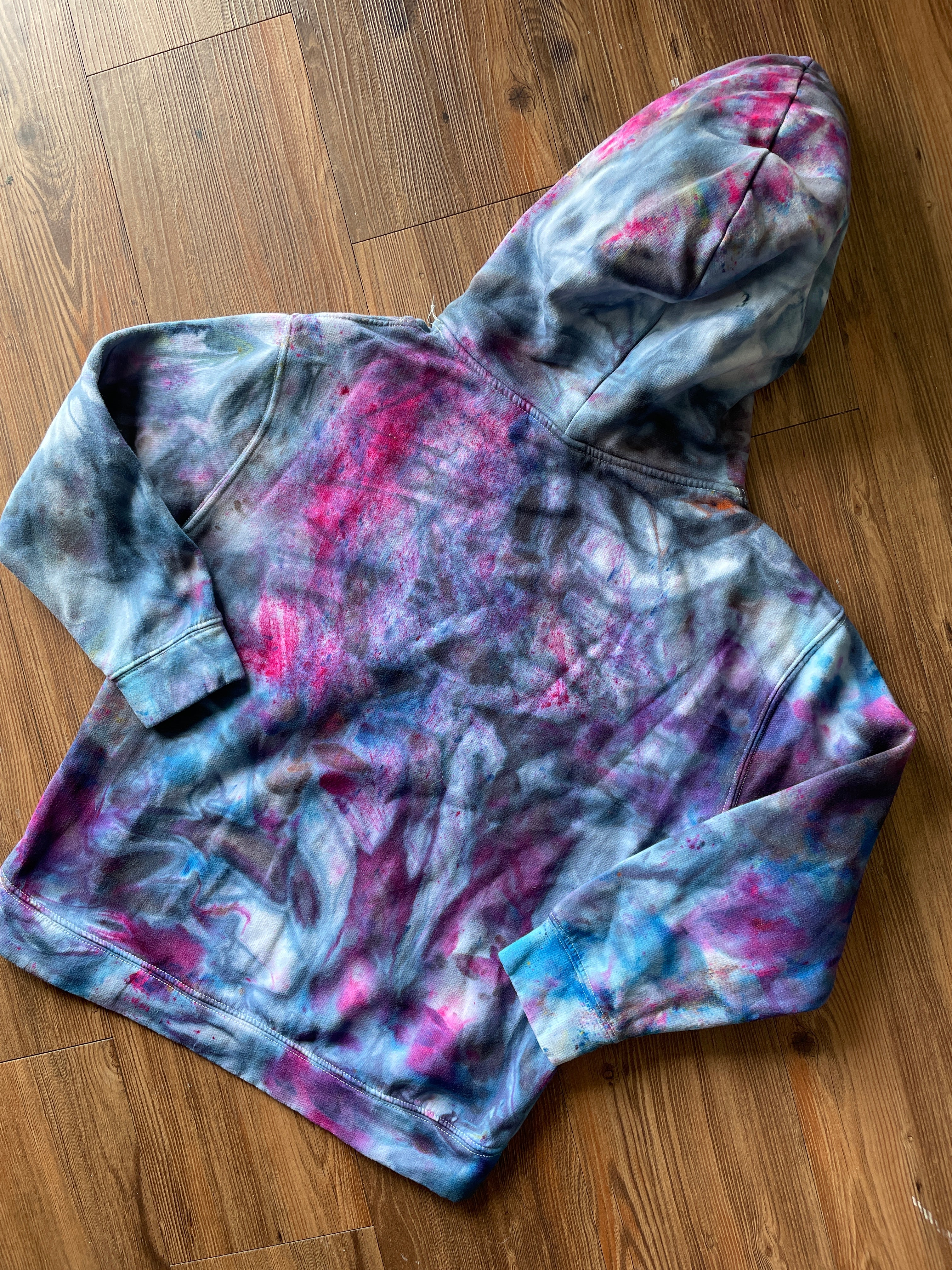 MEDIUM Women’s ZARA Galaxy Dye Tie Dye Sweatshirt | Blue and Purple Space Ice Dye Tie Dye Hoodie