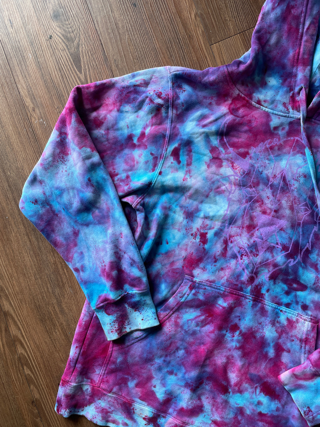 SMALL Men’s Surf Wyoming Galaxy Dye Tie Dye Sweatshirt | Geo Bison Blue and Purple Space Ice Dye Tie Dye Hoodie