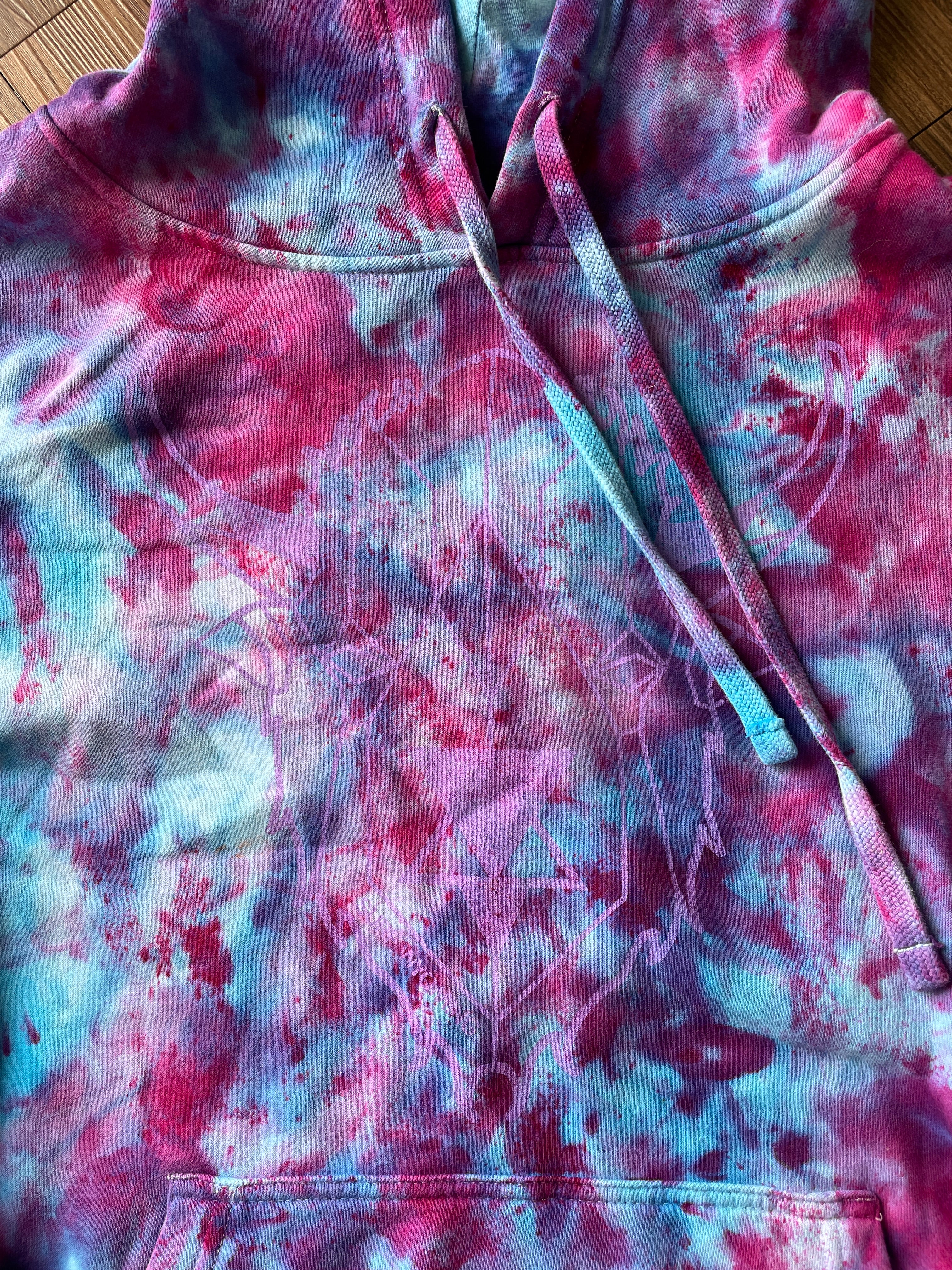 SMALL Men’s Surf Wyoming Galaxy Dye Tie Dye Sweatshirt | Geo Bison Blue and Purple Space Ice Dye Tie Dye Hoodie