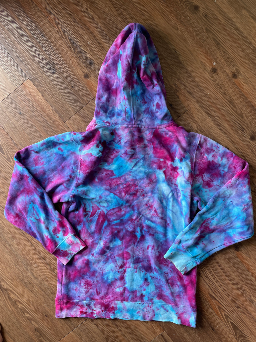 SMALL Men’s Surf Wyoming Galaxy Dye Tie Dye Sweatshirt | Geo Bison Blue and Purple Space Ice Dye Tie Dye Hoodie