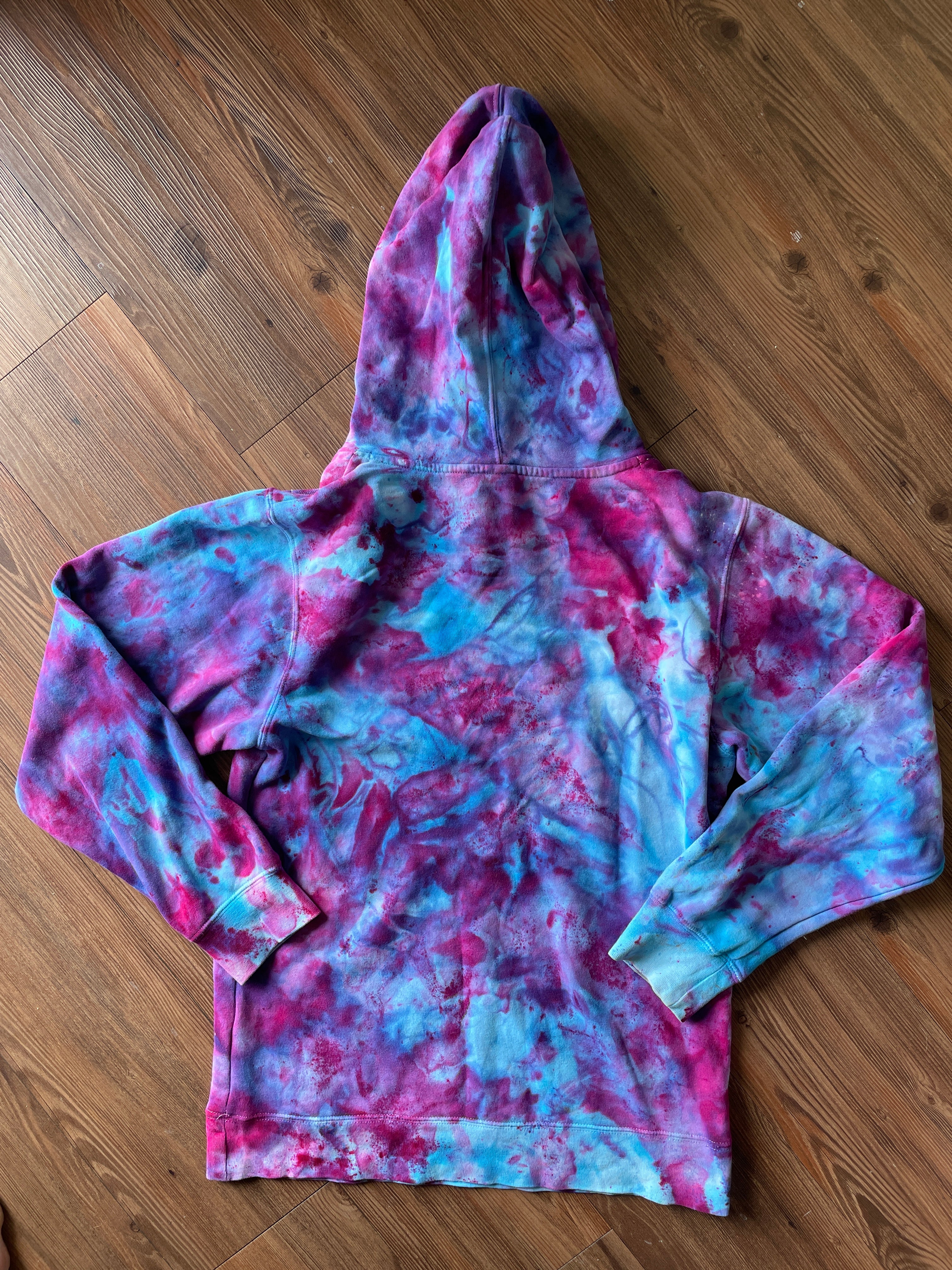 SMALL Men’s Surf Wyoming Galaxy Dye Tie Dye Sweatshirt | Geo Bison Blue and Purple Space Ice Dye Tie Dye Hoodie