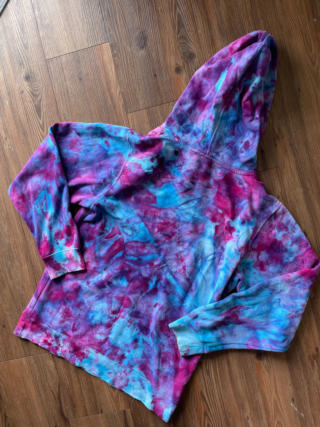 SMALL Men’s Surf Wyoming Galaxy Dye Tie Dye Sweatshirt | Geo Bison Blue and Purple Space Ice Dye Tie Dye Hoodie