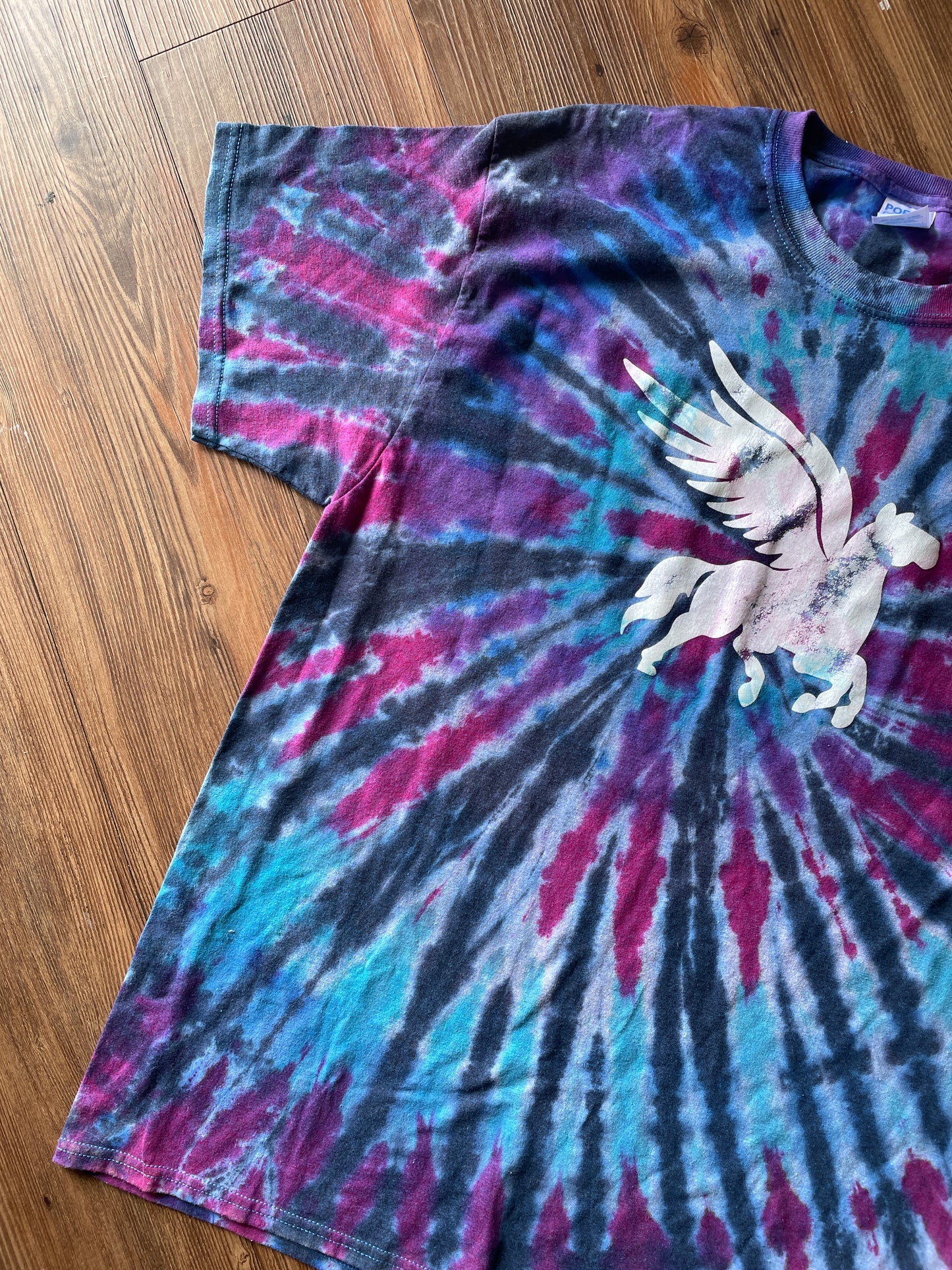 XL Men’s Pegasus Tie Dye T-Shirt | Purple and Blue Reverse Tie Dye Short Sleeve