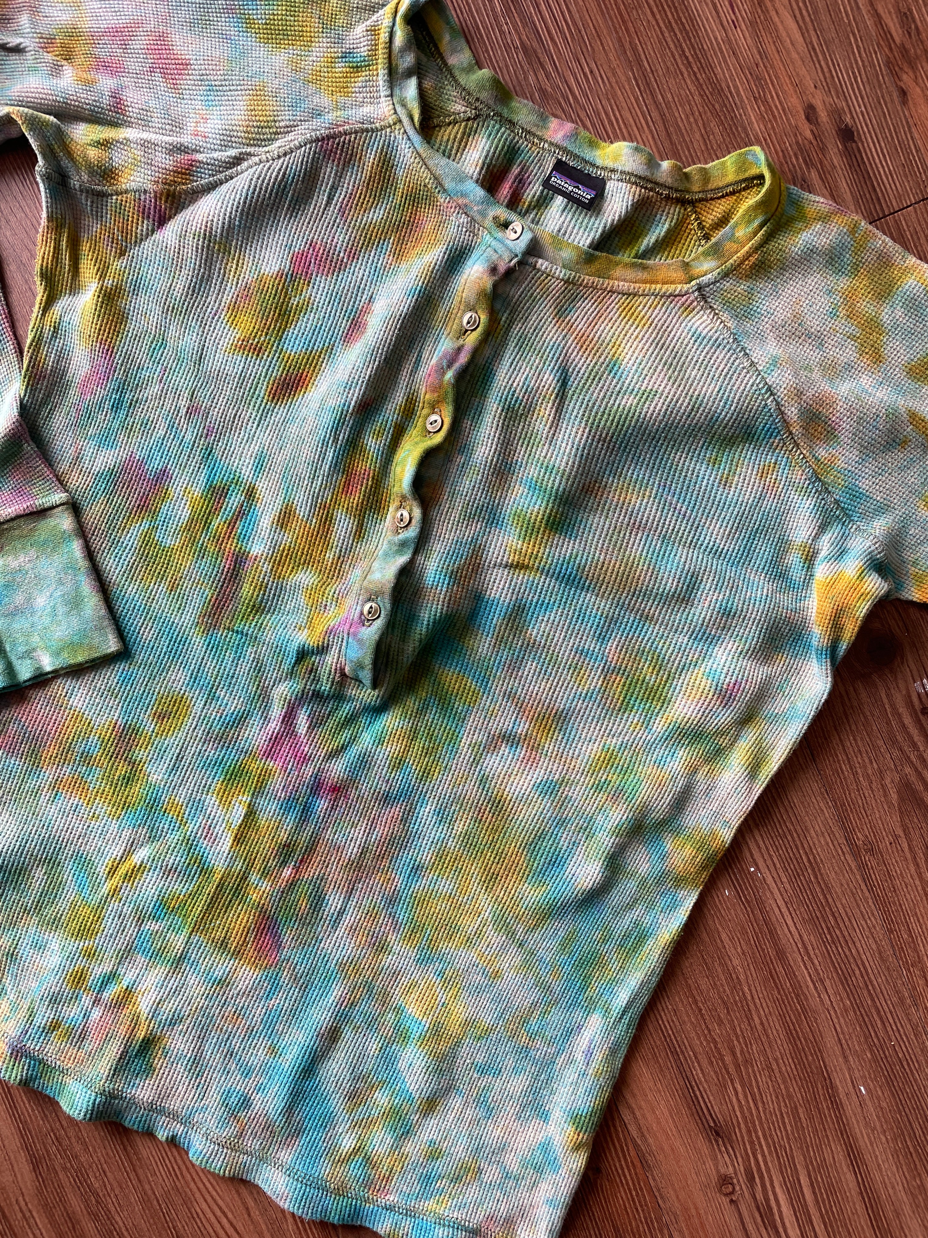 Medium Women's Patagonia Waffle Shirt | Green and Blue Tie Dye Long Sleeve