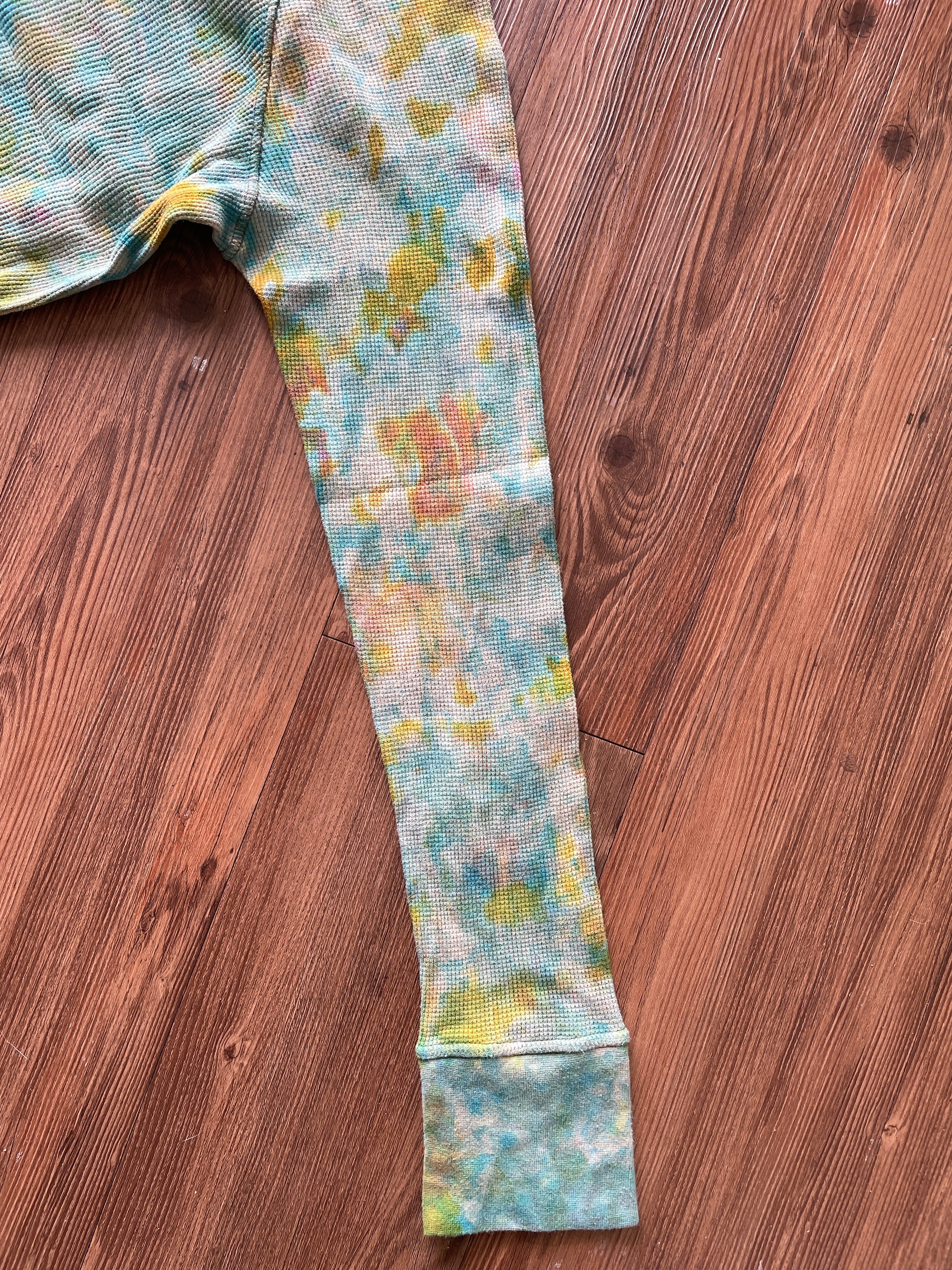 Medium Women's Patagonia Waffle Shirt | Green and Blue Tie Dye Long Sleeve