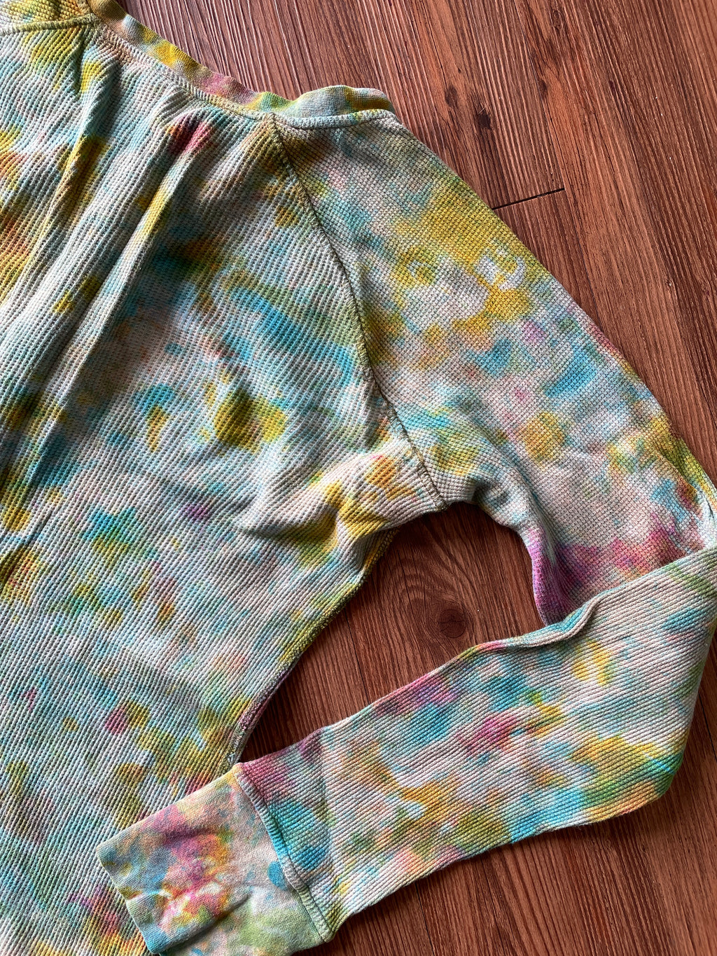 Medium Women's Patagonia Waffle Shirt | Green and Blue Tie Dye Long Sleeve