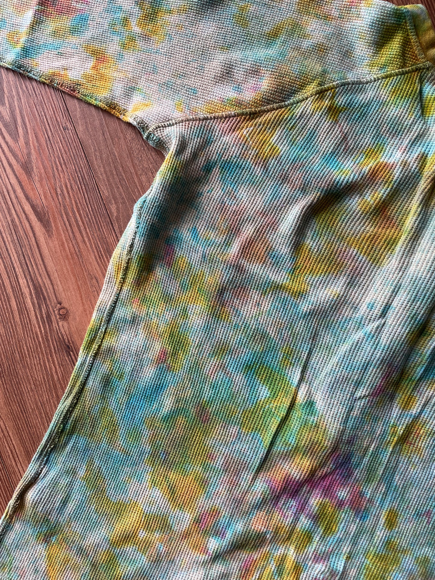 Medium Women's Patagonia Waffle Shirt | Green and Blue Tie Dye Long Sleeve