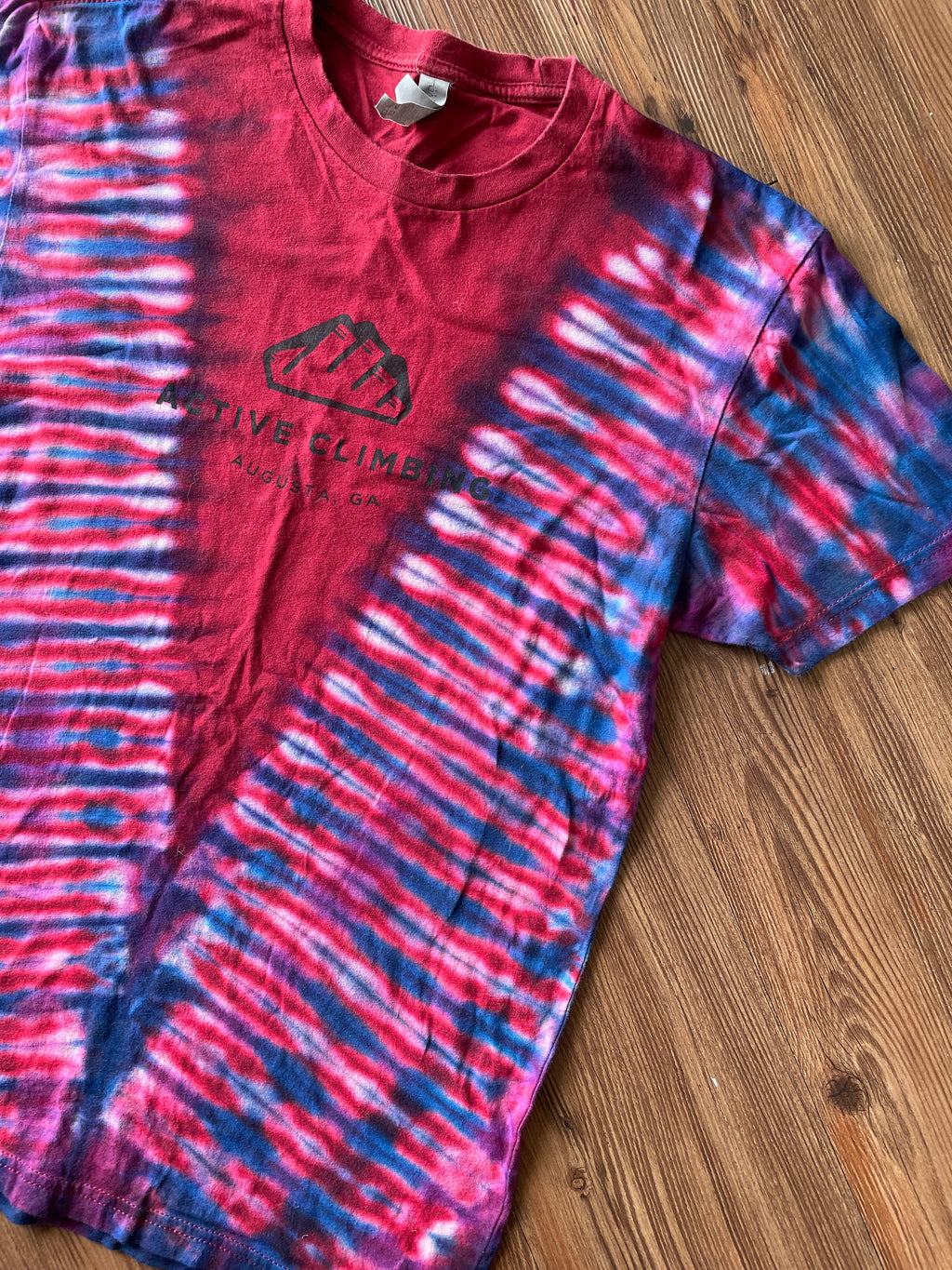 MEDIUM Men’s Active Climbing Gym Tie Dye T-Shirt | Athens Georgia Climbing Red and Black Reverse Tie Dye Short Sleeve