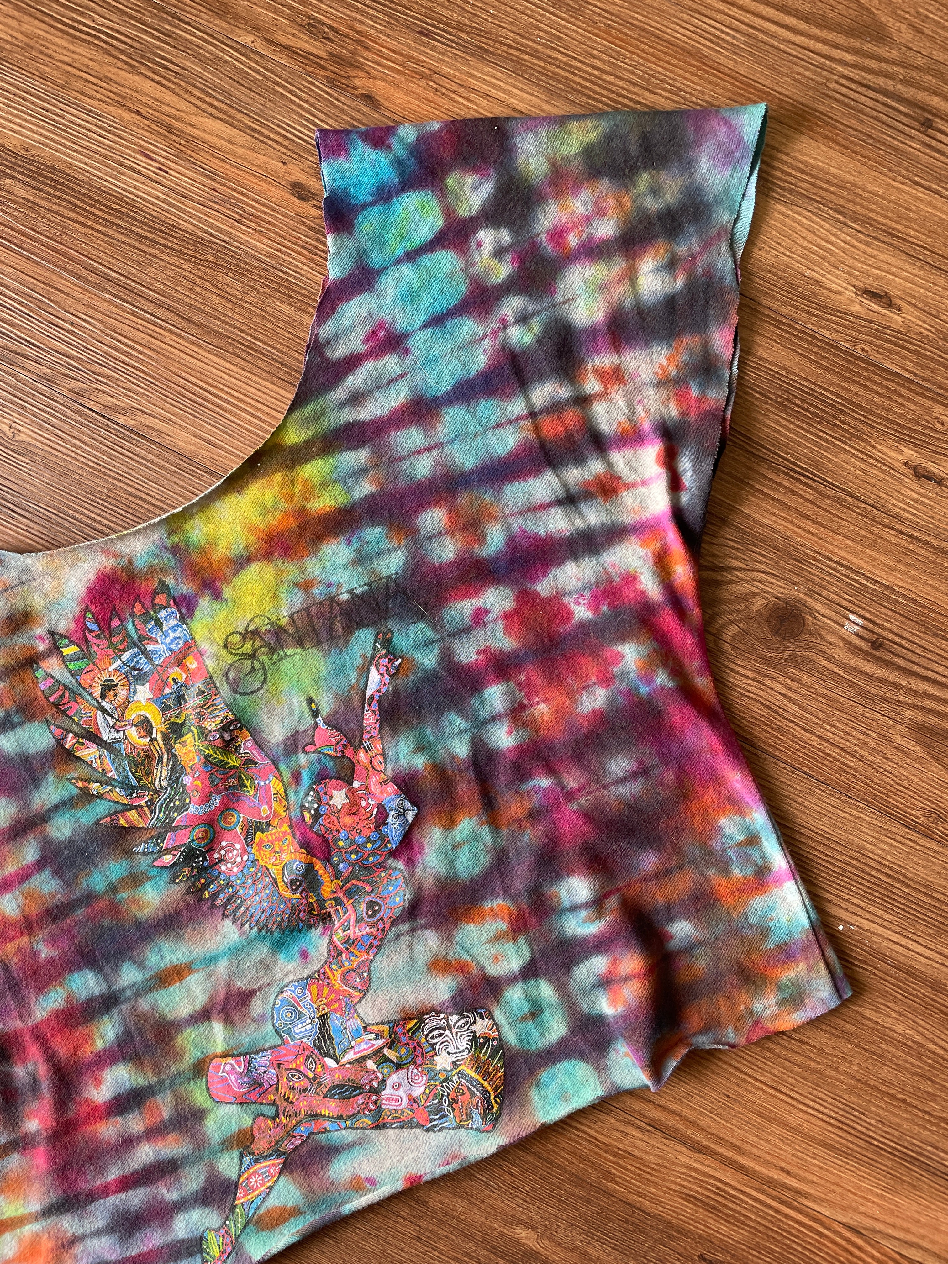 Small Women's Santana Tie Dye Crop Top | Star Wars Tie Dye Short Sleeve