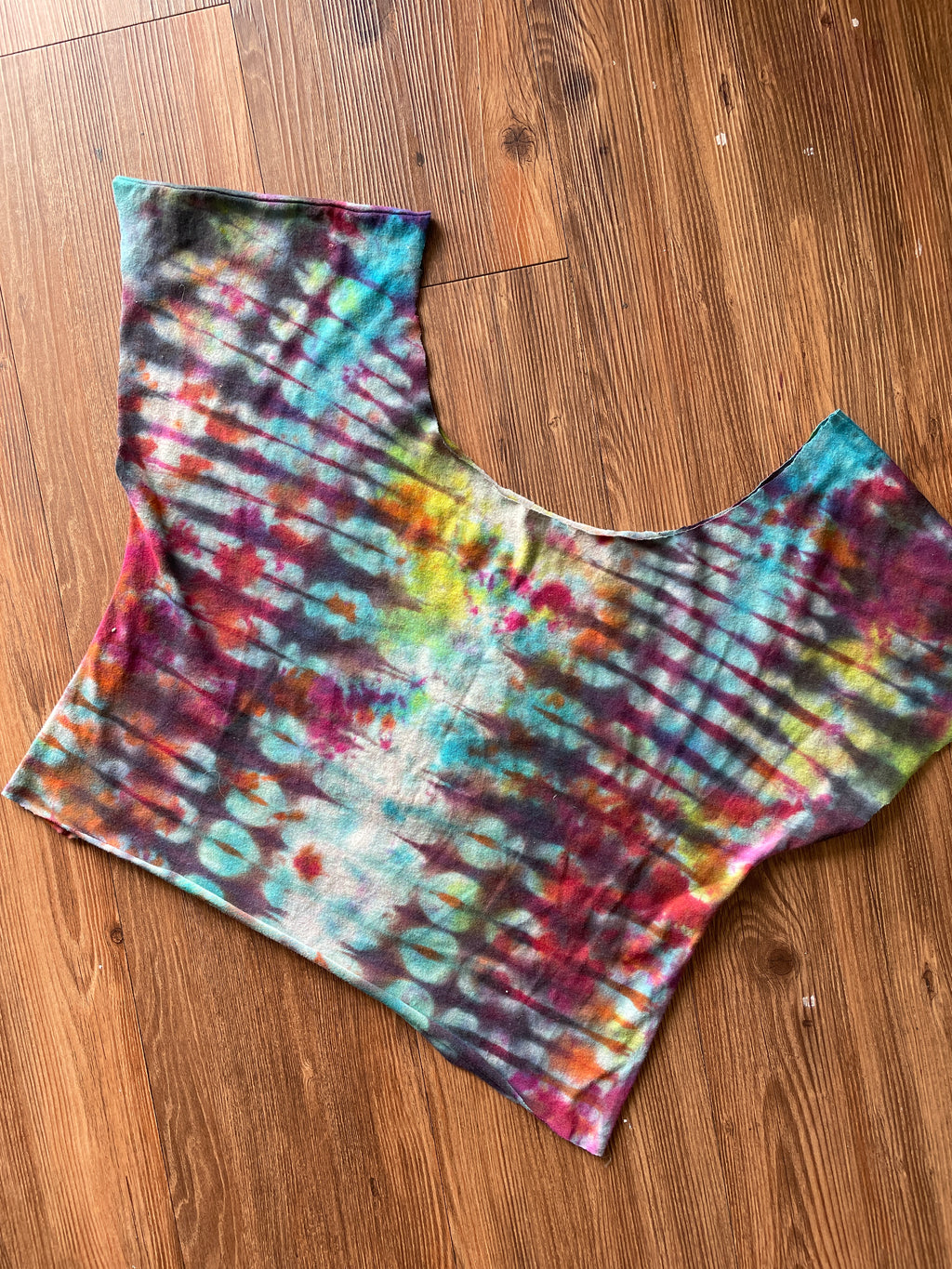 Small Women's Santana Tie Dye Crop Top | Star Wars Tie Dye Short Sleeve