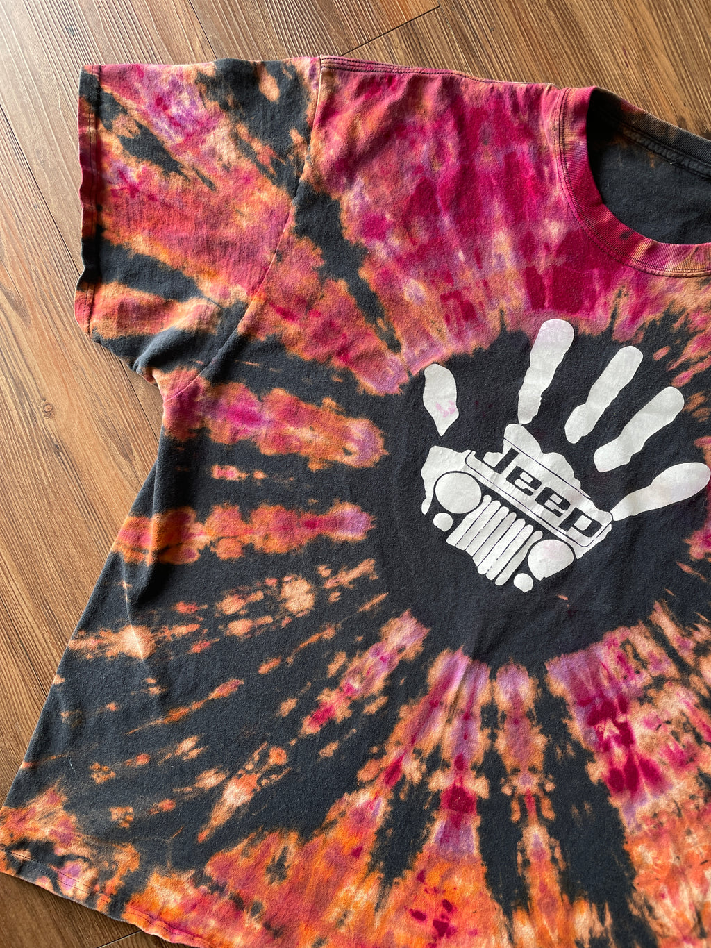 2XL Men’s Jeep Wave Tie Dye T-Shirt | Red and Orange Sunburst Reverse Tie Dye Short Sleeve