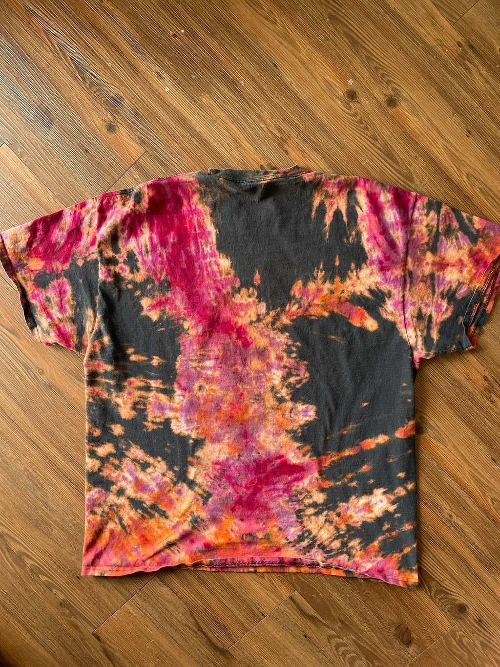 2XL Men’s Jeep Wave Tie Dye T-Shirt | Red and Orange Sunburst Reverse Tie Dye Short Sleeve