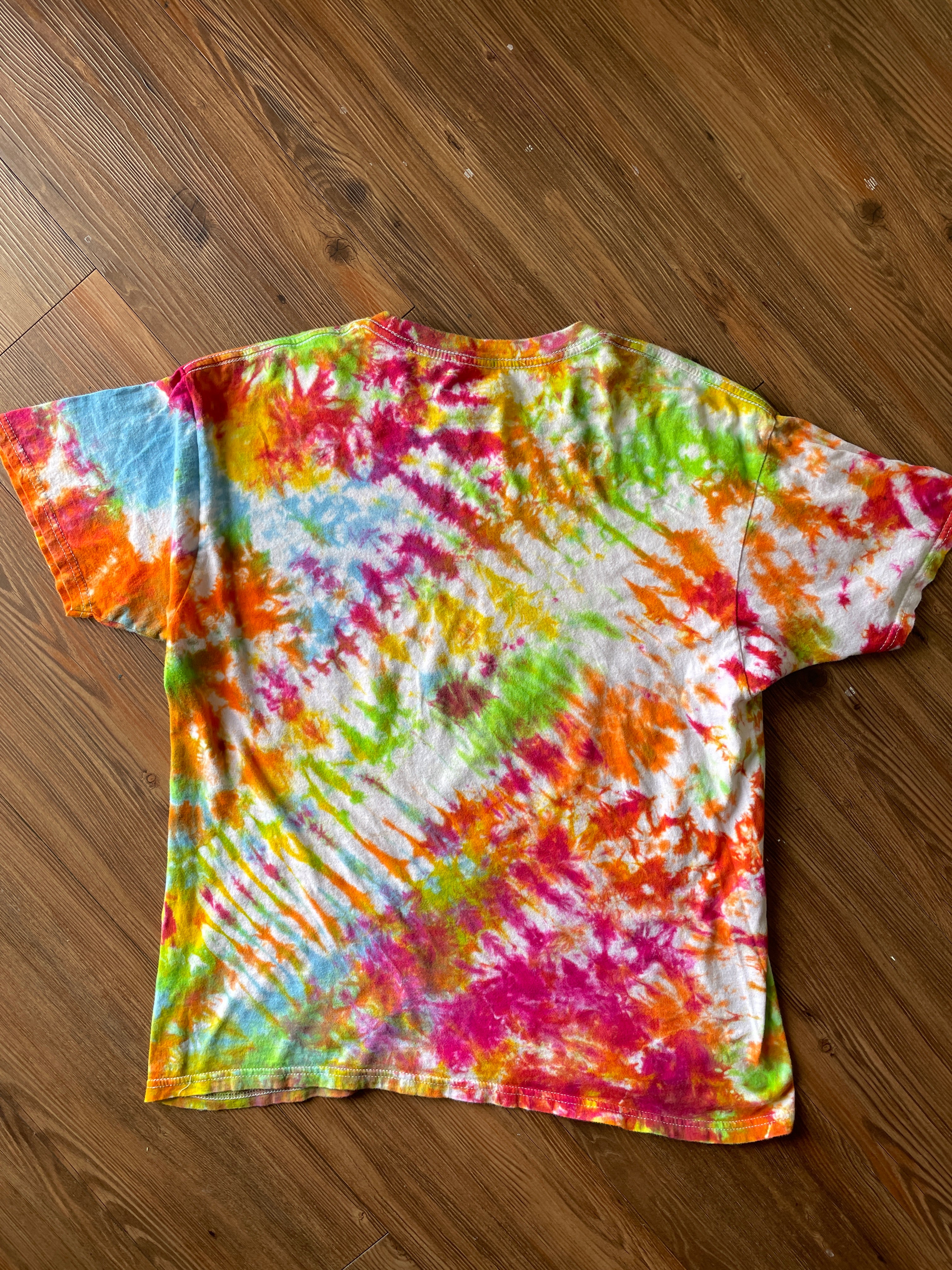 LARGE Men’s Polaroid Tie Dye T-Shirt | Rainbow Crumpled Tie Dye Short Sleeve