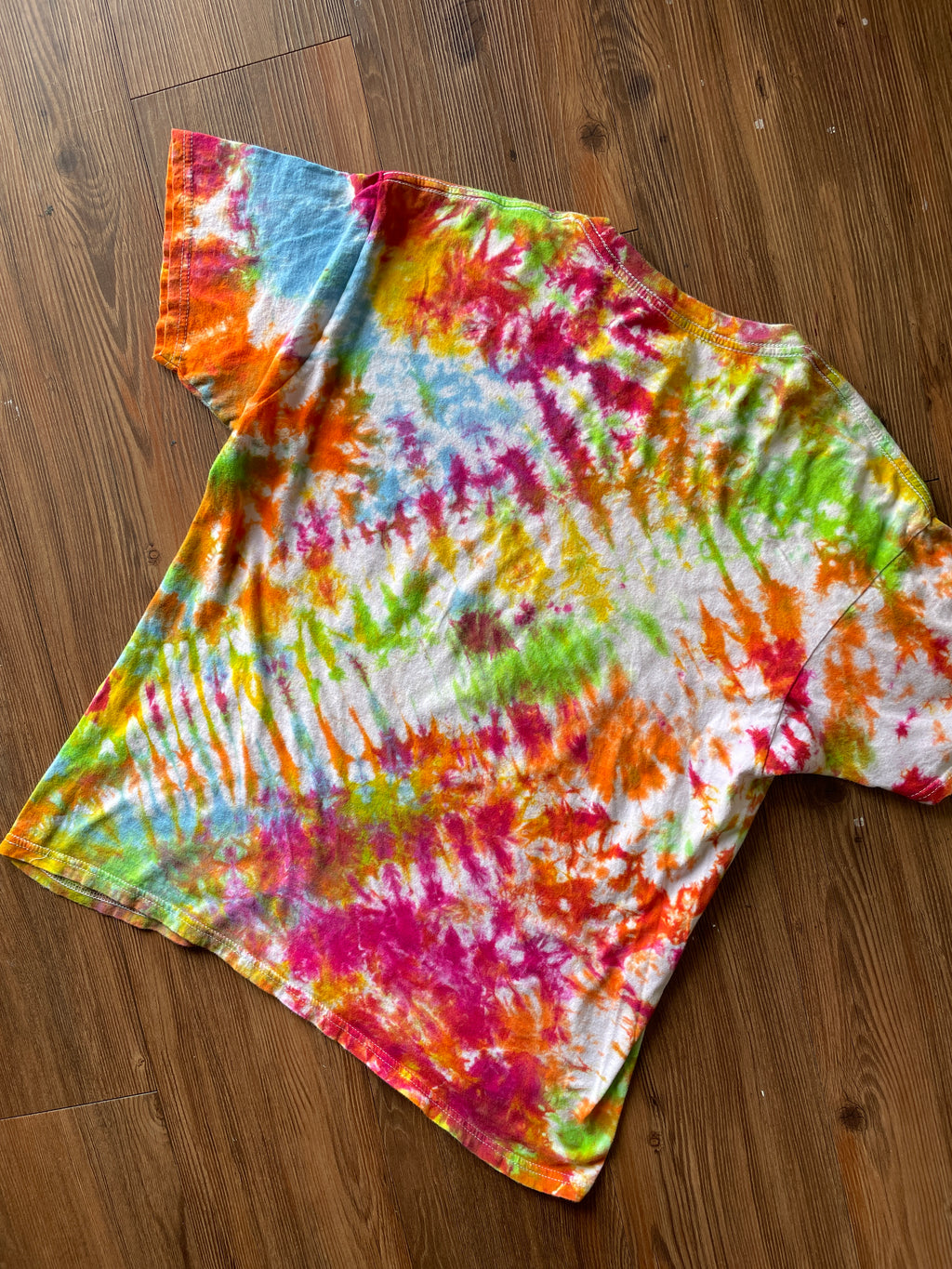LARGE Men’s Polaroid Tie Dye T-Shirt | Rainbow Crumpled Tie Dye Short Sleeve