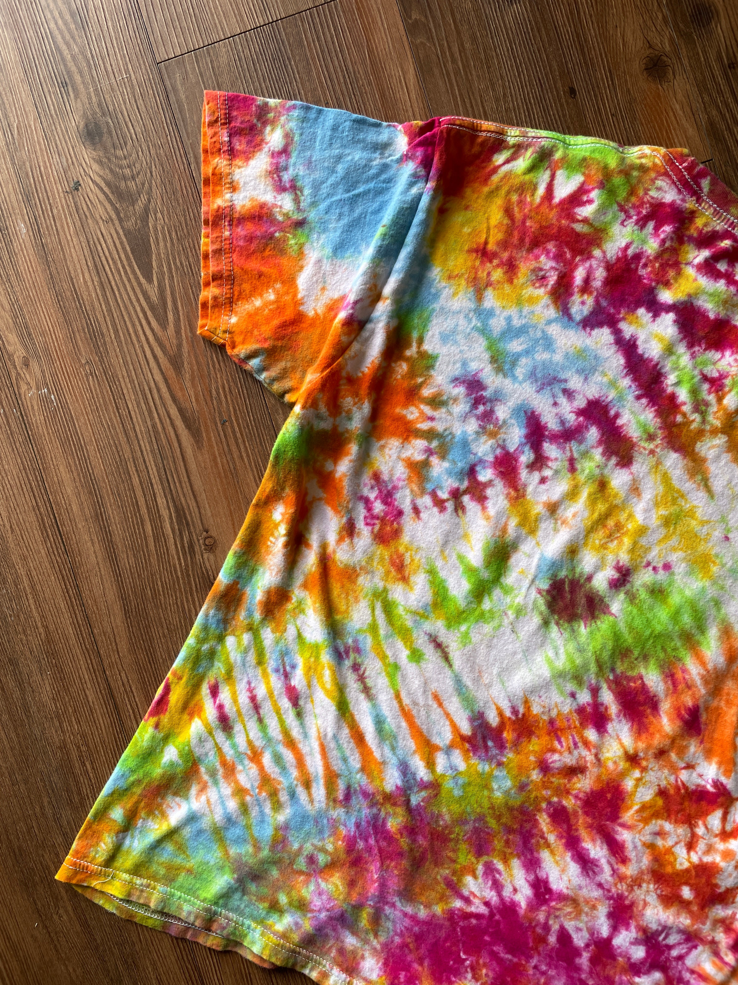 LARGE Men’s Polaroid Tie Dye T-Shirt | Rainbow Crumpled Tie Dye Short Sleeve