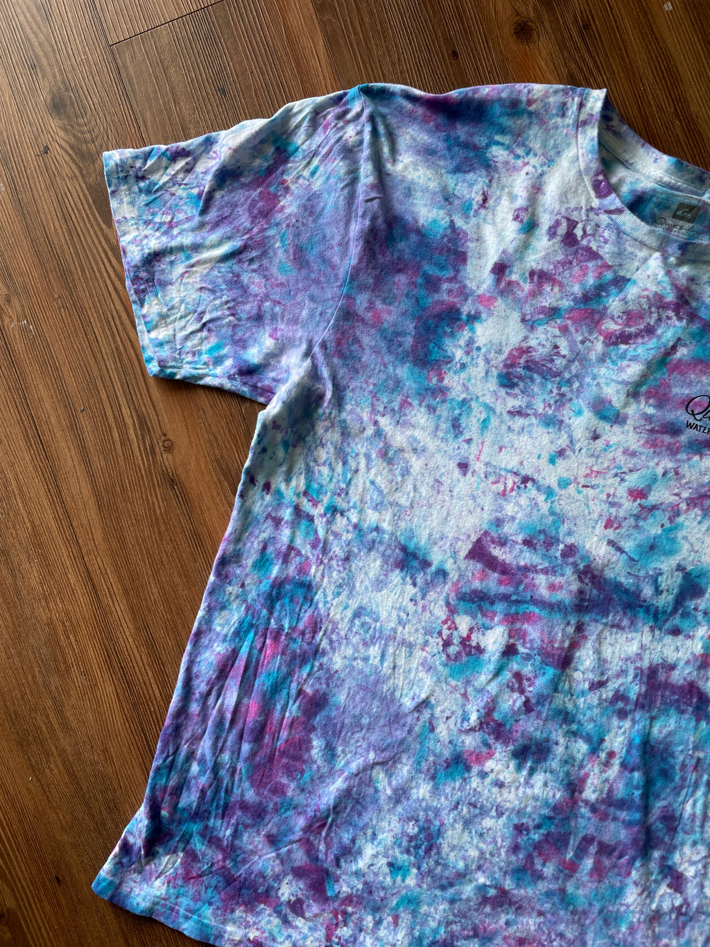 XL Men’s Quiksilver Waterman Collection Tie Dye T-Shirt | Deep Water Fishing Tie Dye Short Sleeve