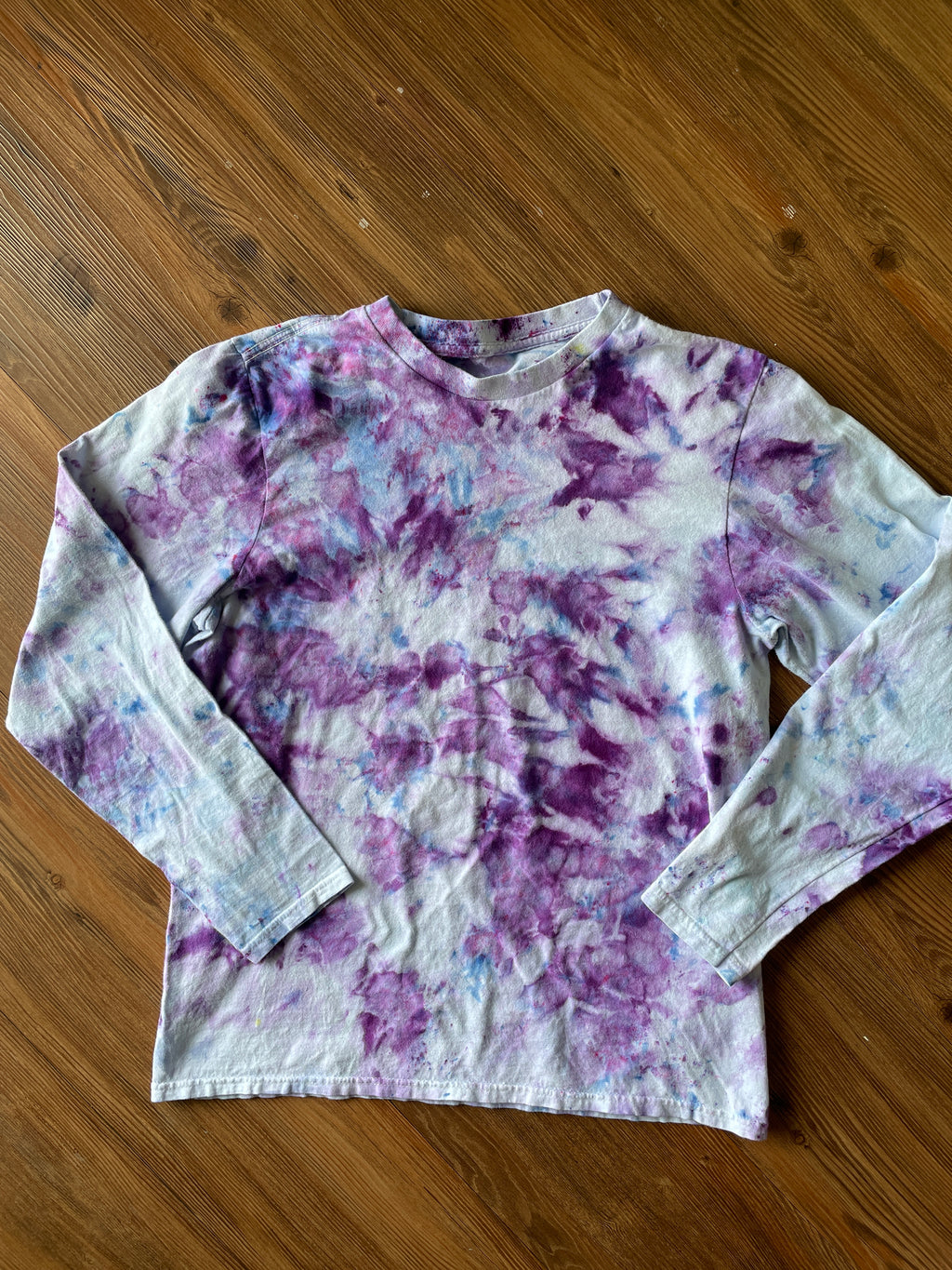 Small Men’s Shades of Purple Ice Dye Long Sleeve T-Shirt | Purple Galaxy Tie Dye Long Sleeve