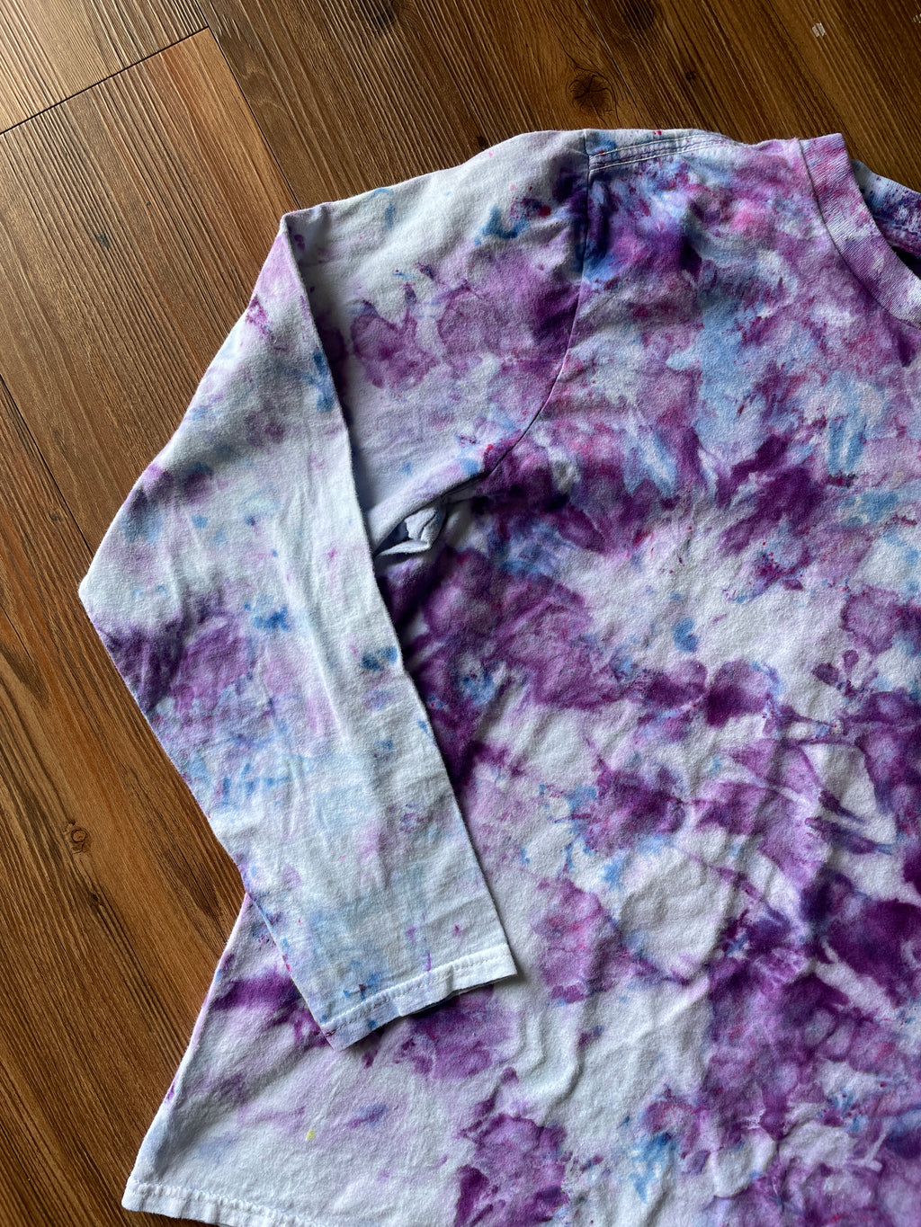 Small Men’s Shades of Purple Ice Dye Long Sleeve T-Shirt | Purple Galaxy Tie Dye Long Sleeve