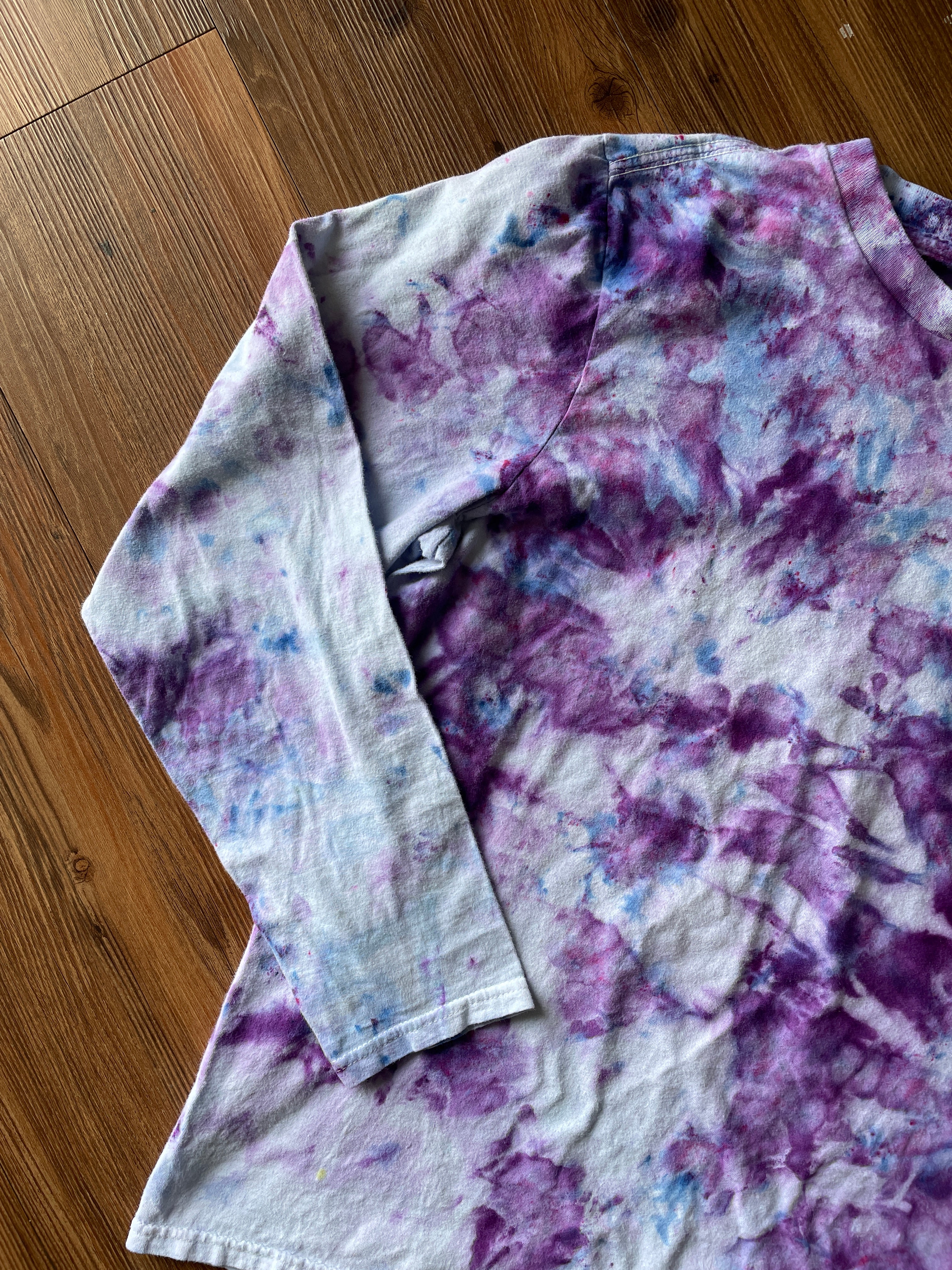 Small Men’s Shades of Purple Ice Dye Long Sleeve T-Shirt | Purple Galaxy Tie Dye Long Sleeve