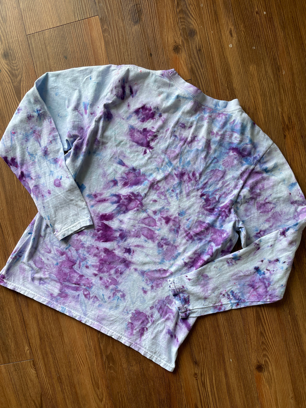 Small Men’s Shades of Purple Ice Dye Long Sleeve T-Shirt | Purple Galaxy Tie Dye Long Sleeve
