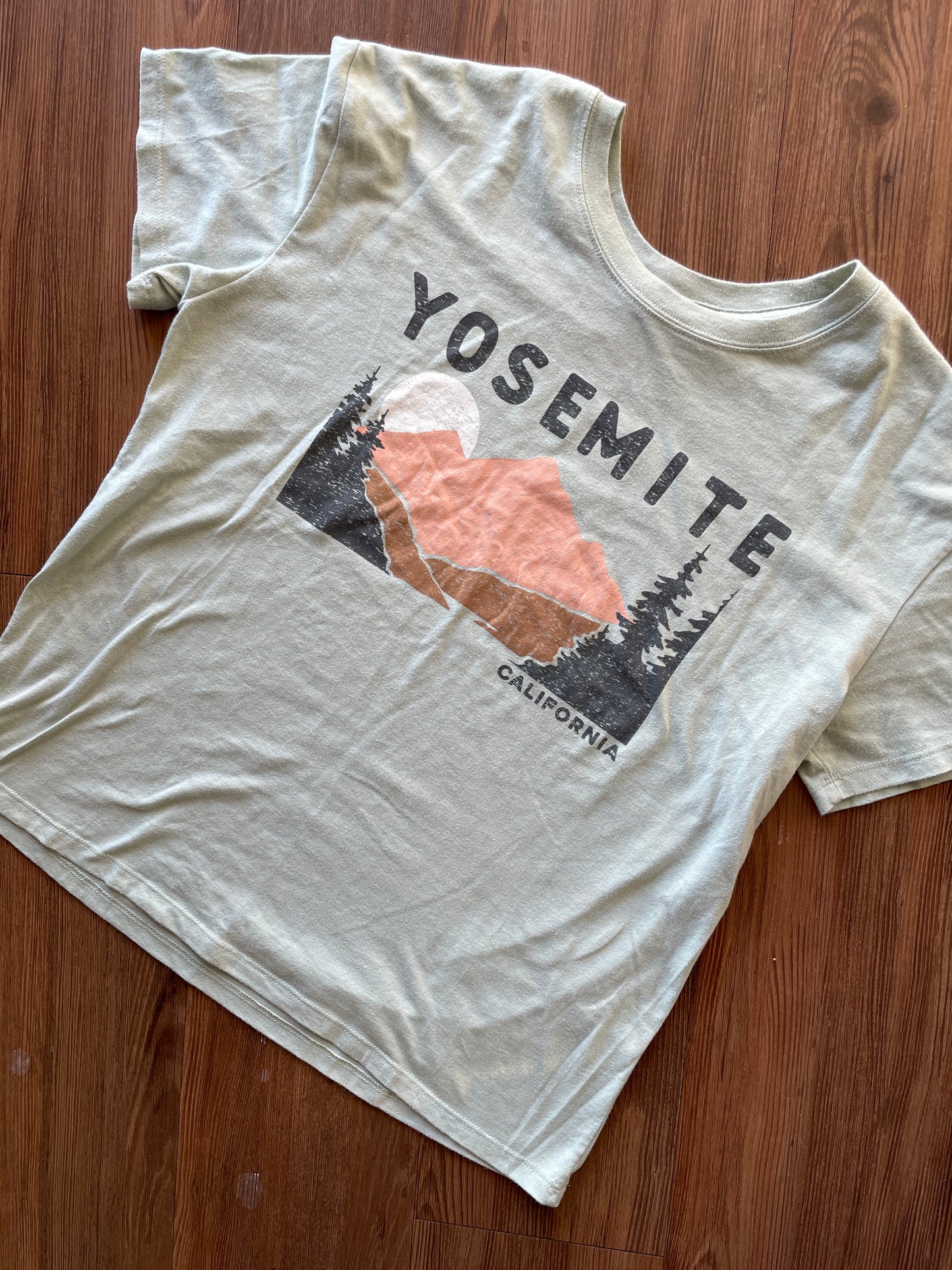 XL Women's Yosemite Navy Pastel Green Short Sleeve T-Shirt | READY TO TIE DYE