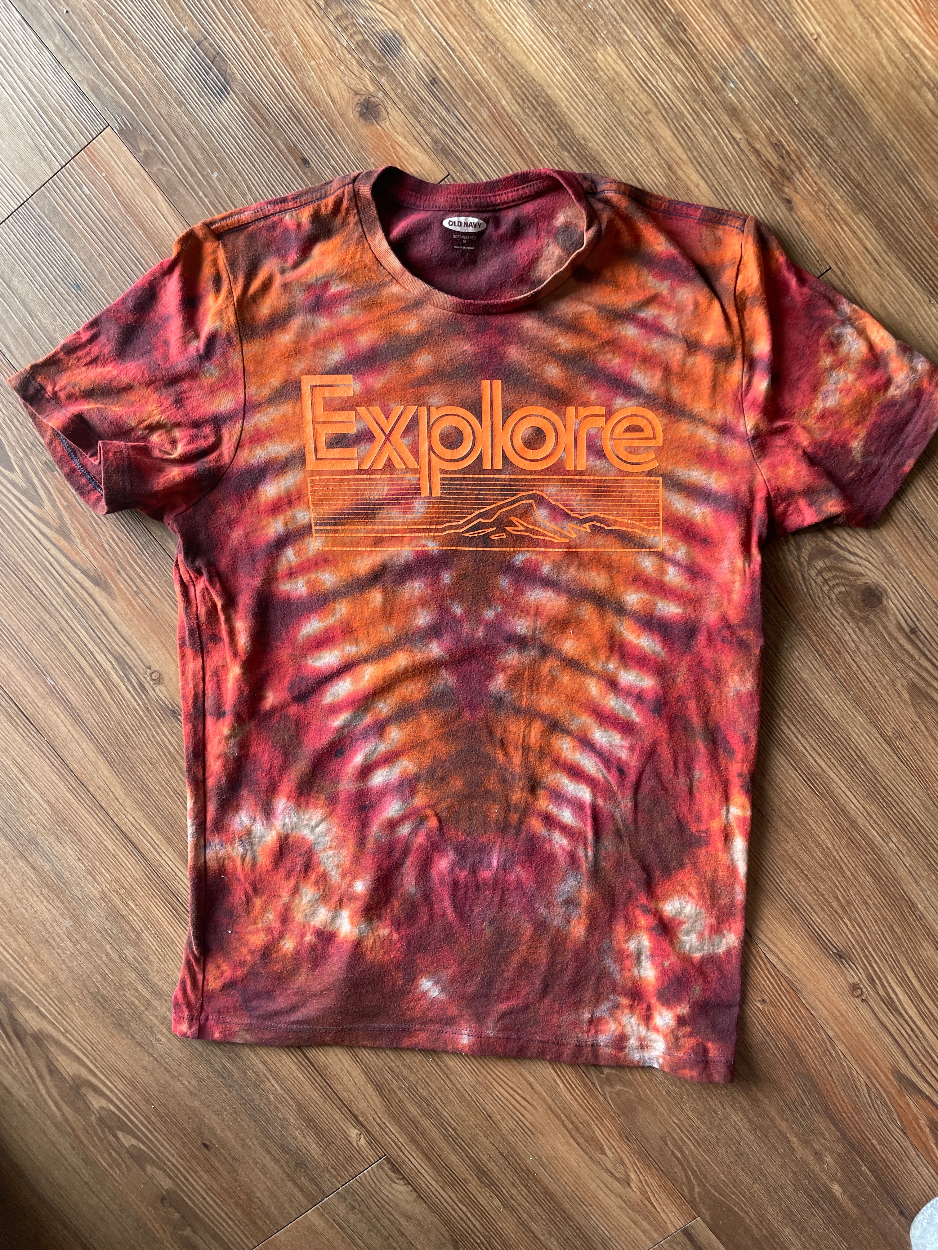Medium Men’s Explore Mountains Handmade Tie Dye T-Shirt | Dark Red and Orange V-Pleated Tie Dye Short Sleeve