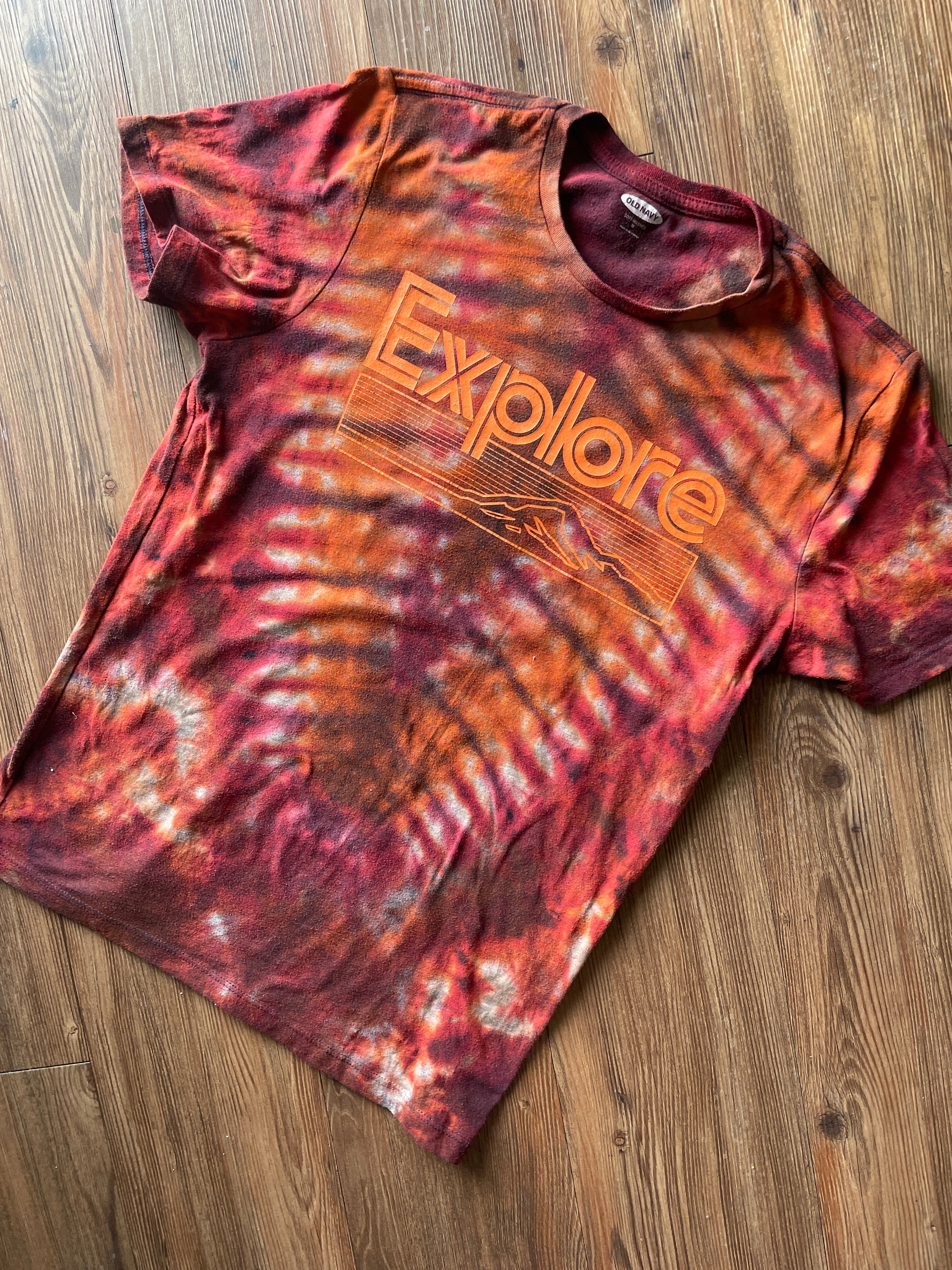 Medium Men’s Explore Mountains Handmade Tie Dye T-Shirt | Dark Red and Orange V-Pleated Tie Dye Short Sleeve