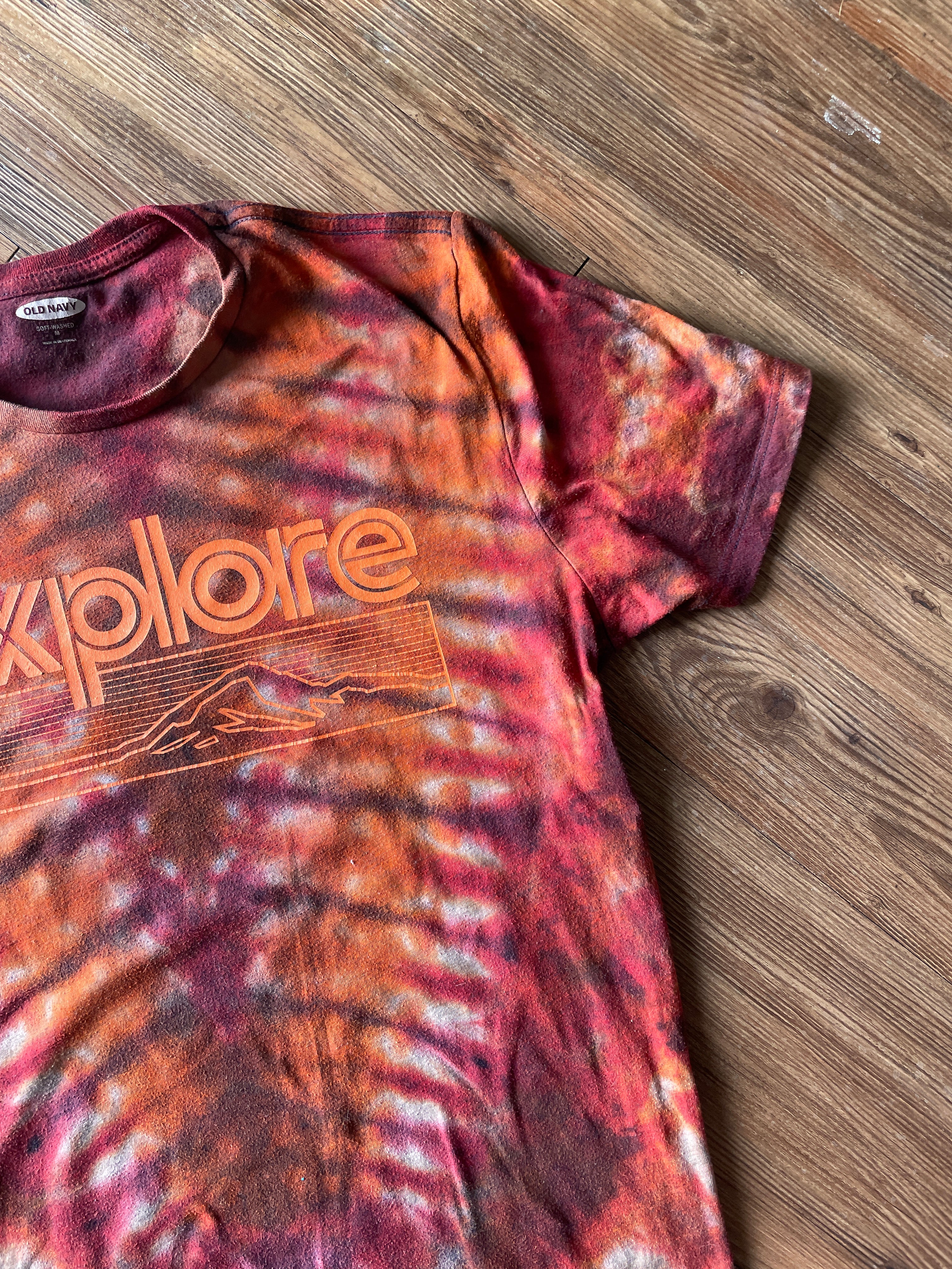 Medium Men’s Explore Mountains Handmade Tie Dye T-Shirt | Dark Red and Orange V-Pleated Tie Dye Short Sleeve