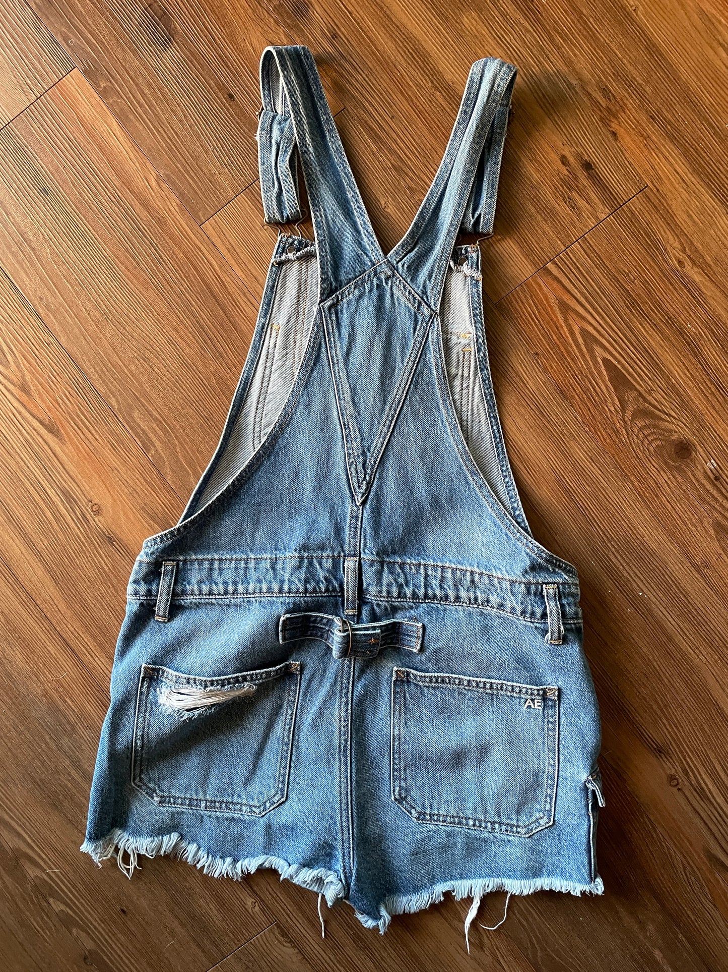 Women’s Small American Eagle Denim Tomgirl Overall Shorts