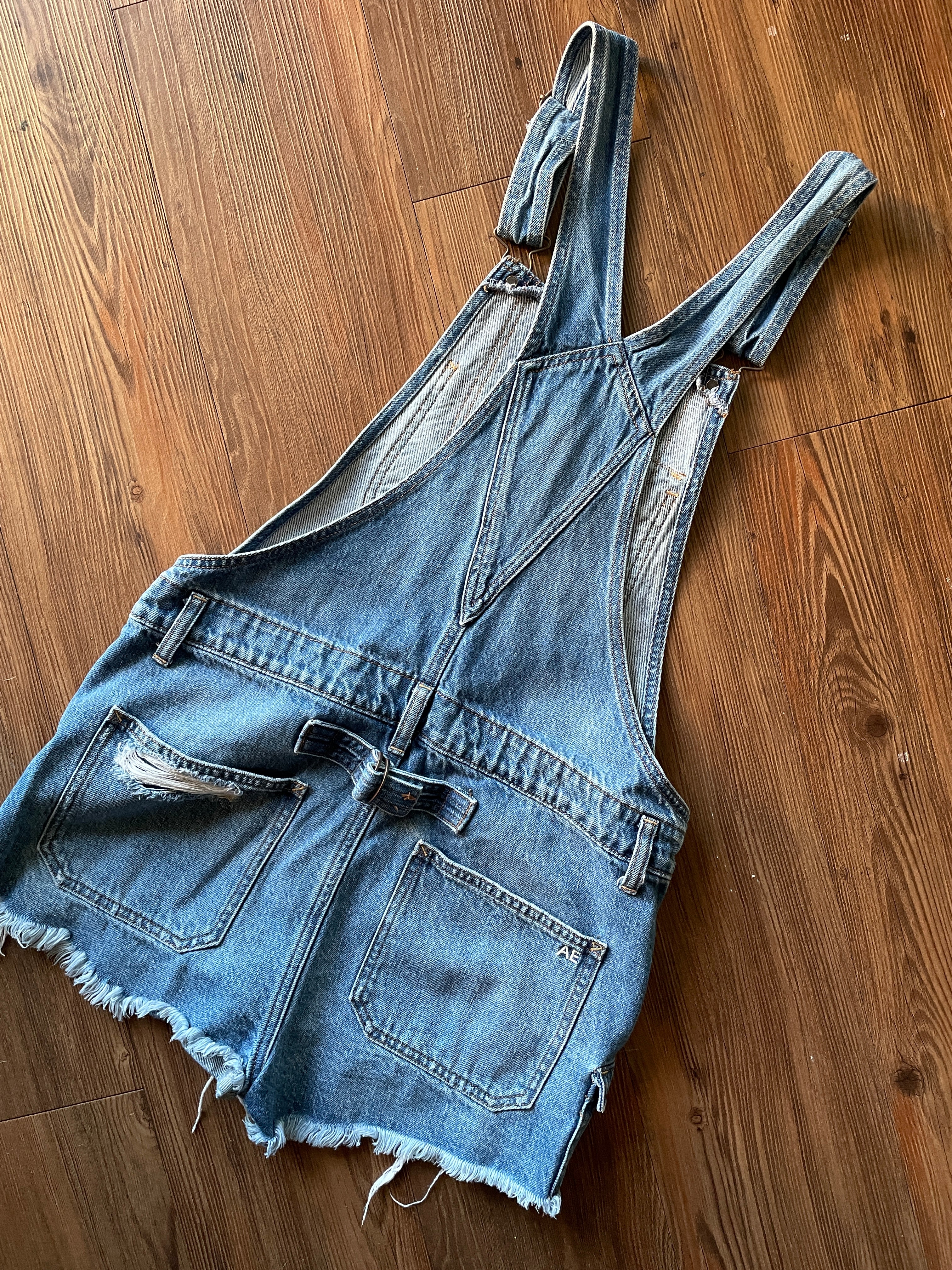 Women’s Small American Eagle Denim Tomgirl Overall Shorts