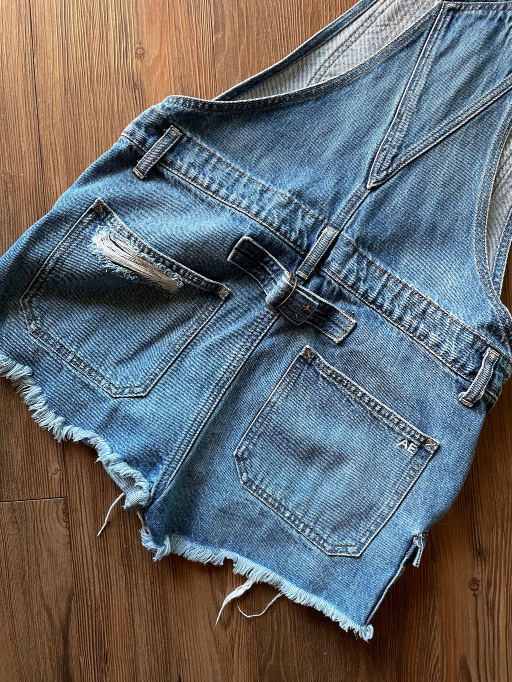 Women’s Small American Eagle Denim Tomgirl Overall Shorts