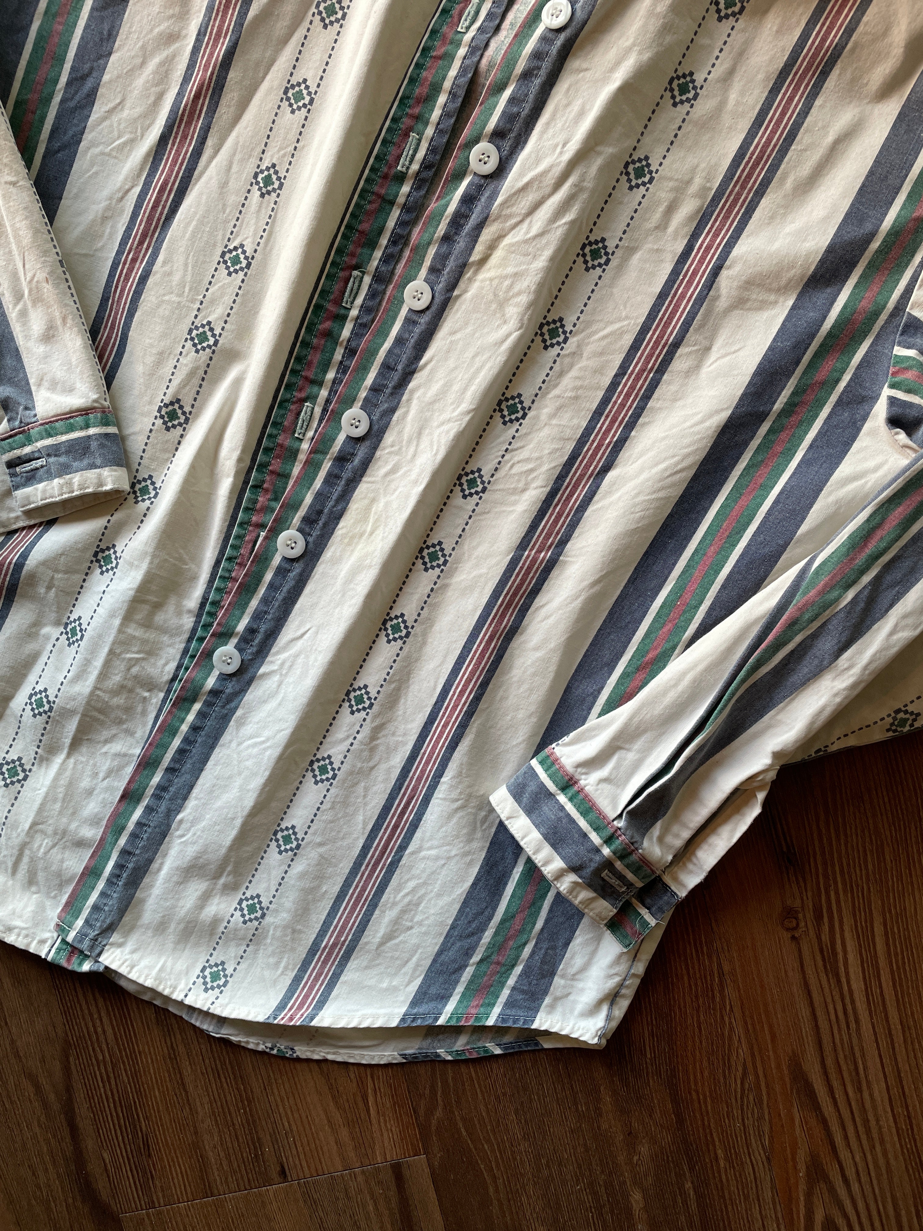 Small Men’s White and Blue Western Button-Up Shirt