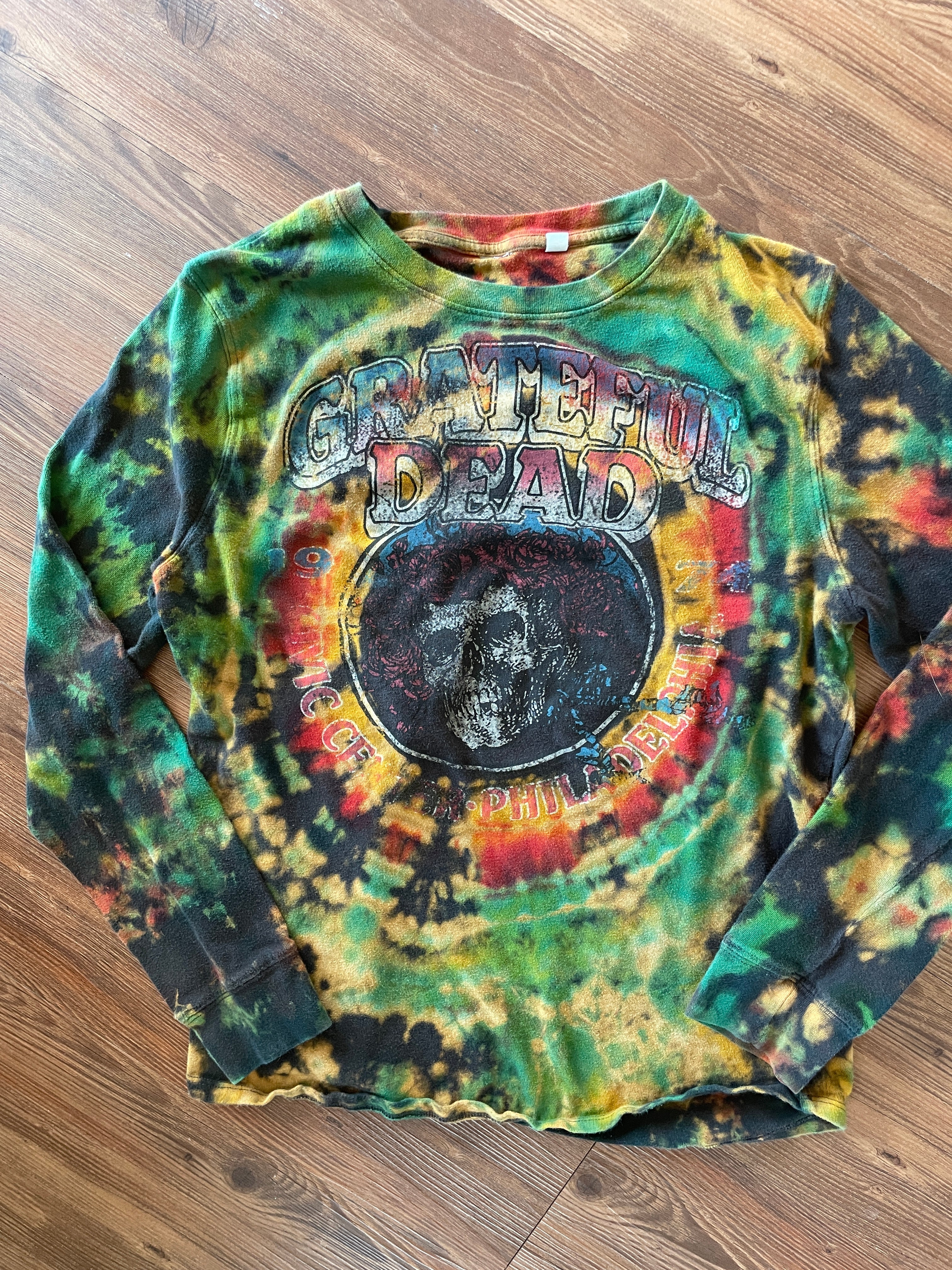 Small Men’s Utah Grateful Dead Handmade Tie Dye T-Shirt | Black, Red, Green, and Yellow Crumpled Tie Dye Long Sleeve
