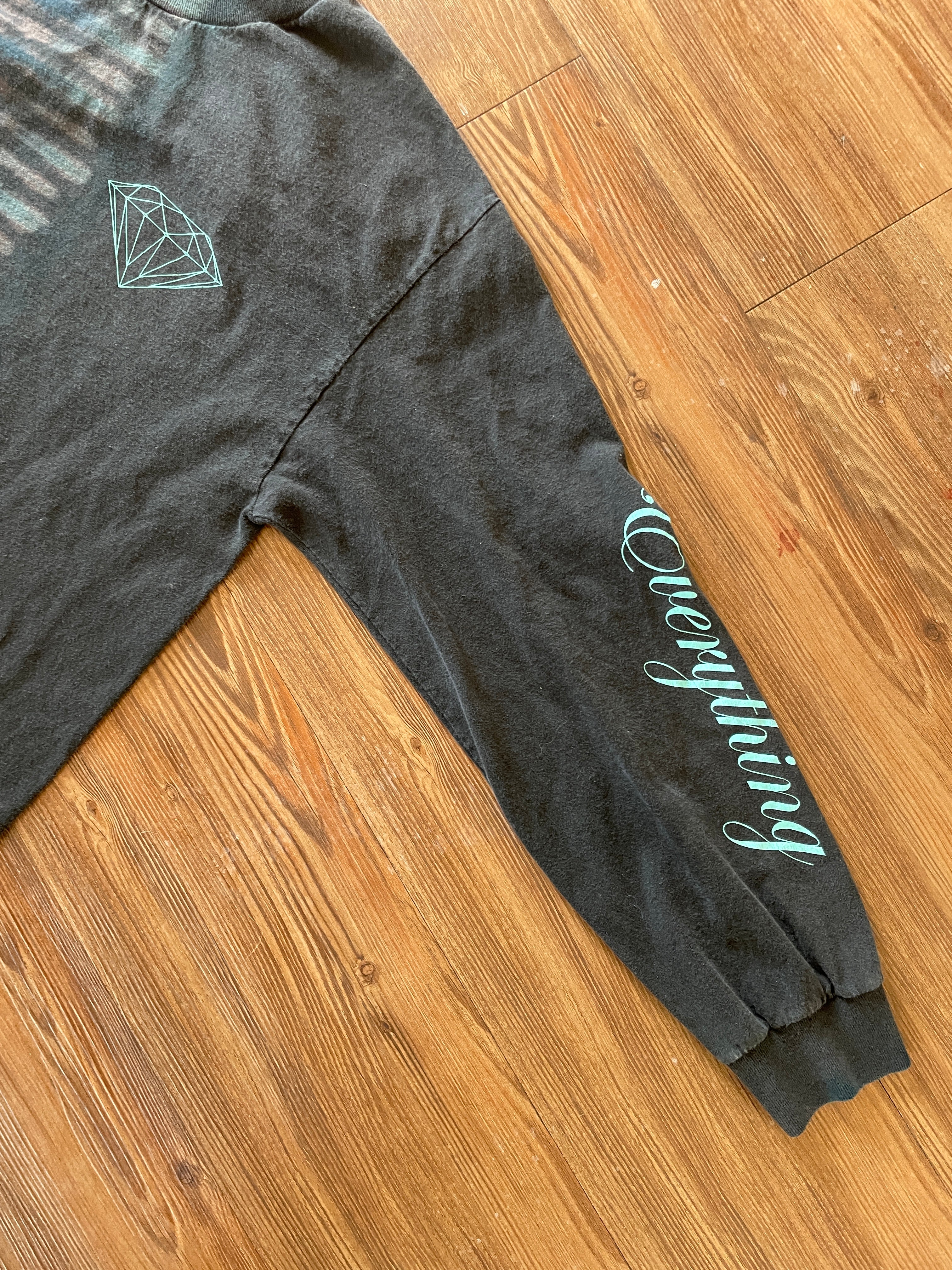 Large Men’s Utah Diamond Supply Co. Handmade Tie Dye T-Shirt | Black and Blue Pleated Tie Dye Long Sleeve